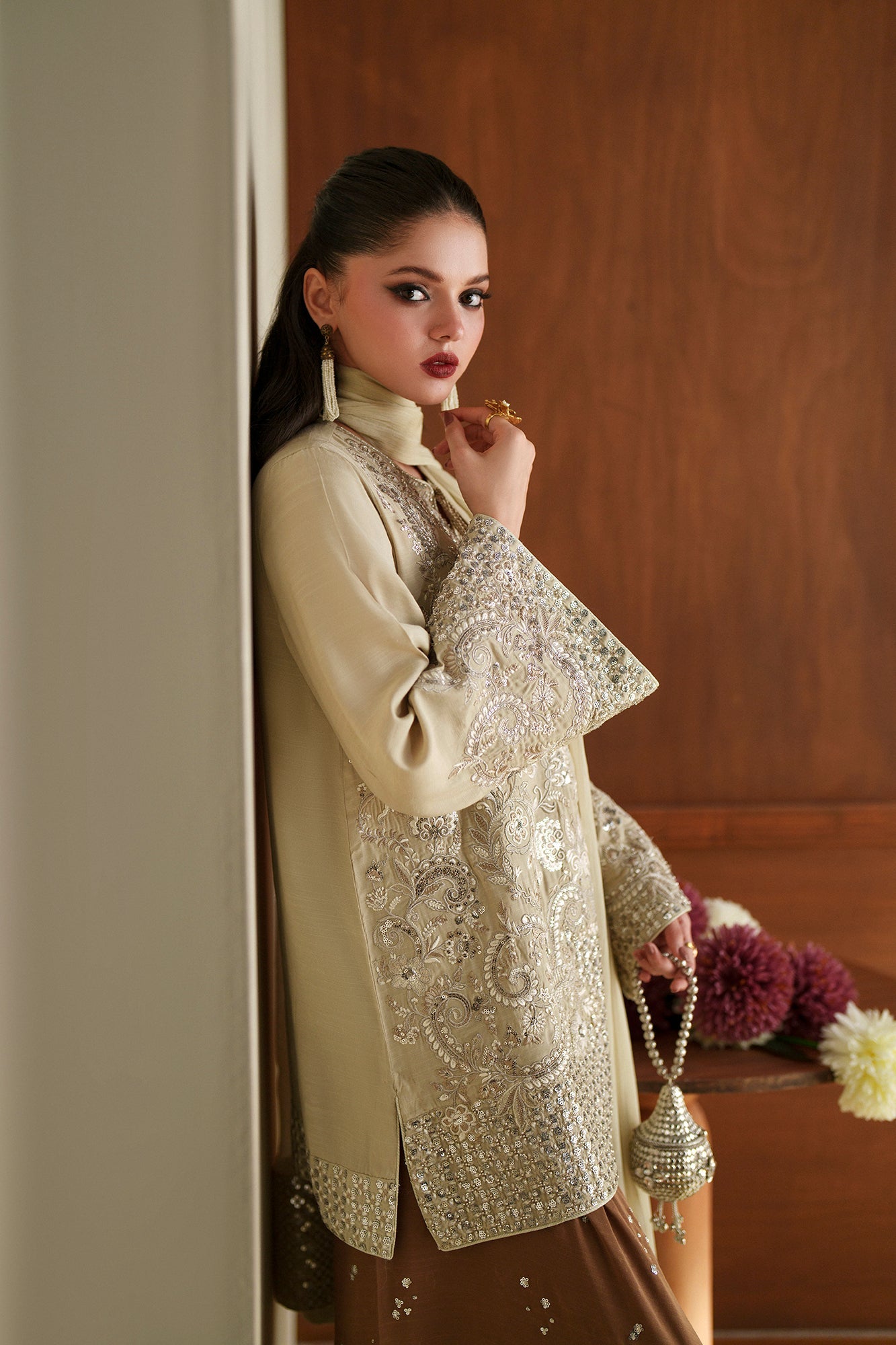 EMBROIDERED SUIT (E1089/104/227)