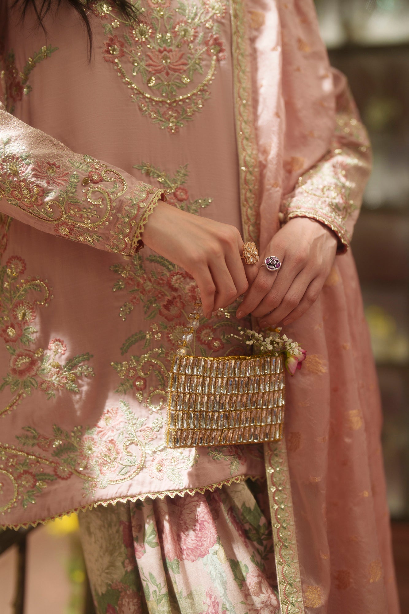 EMBROIDERED SUIT (E1097/104/328)