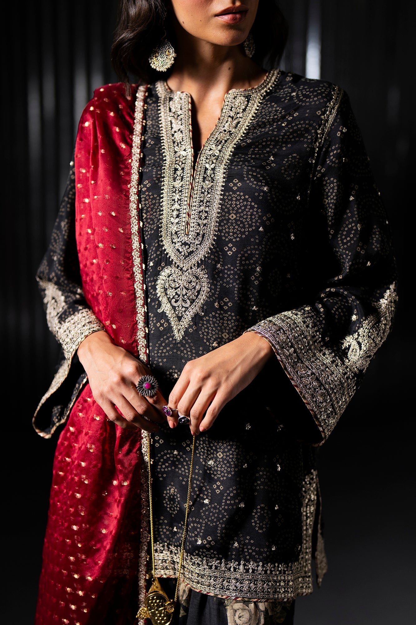 EMBROIDERED SUIT (E1101/104/902)