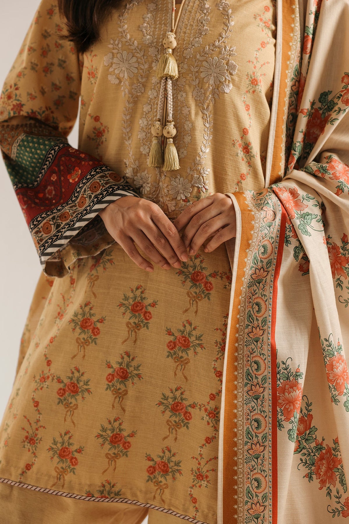 EMBROIDERED SUIT (E1101-203-110)