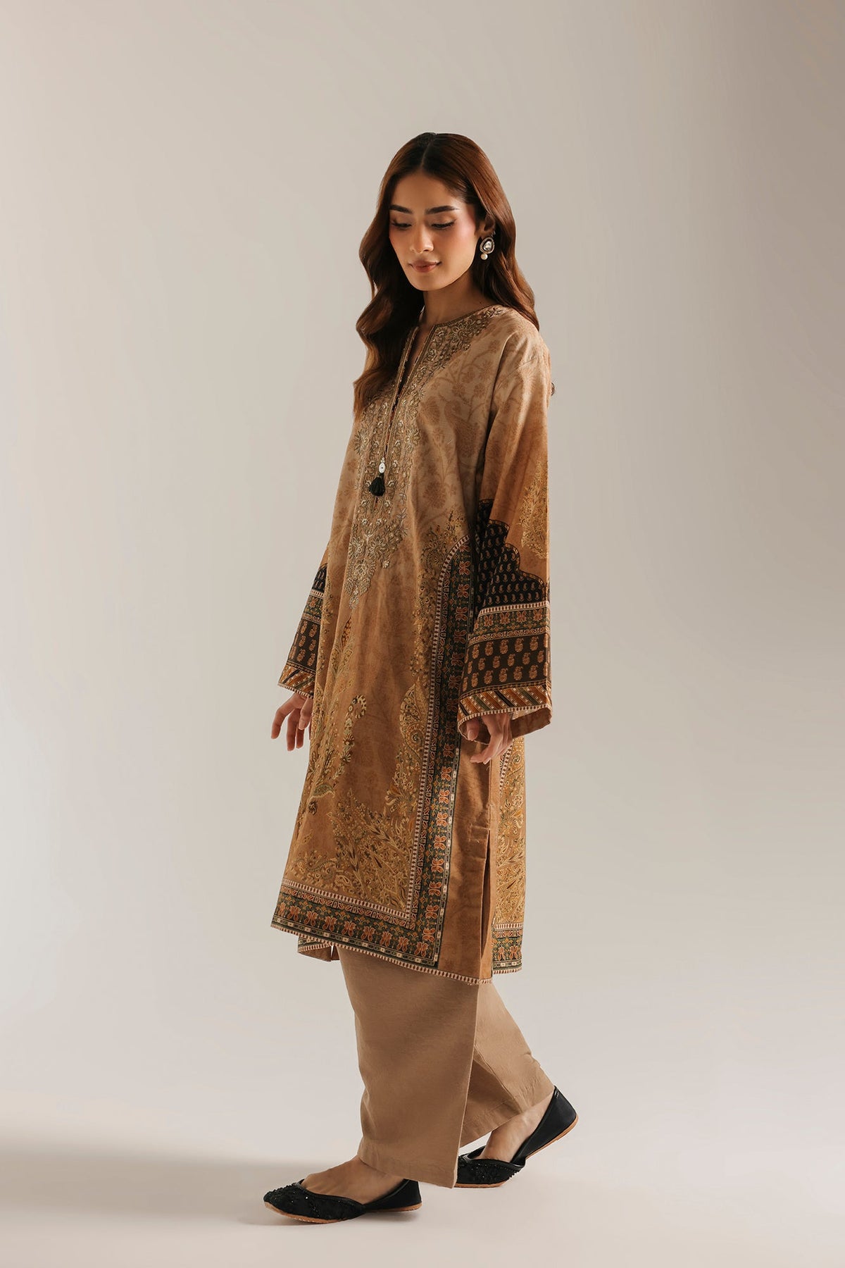 EMBROIDERED SUIT (E1102-203-113)