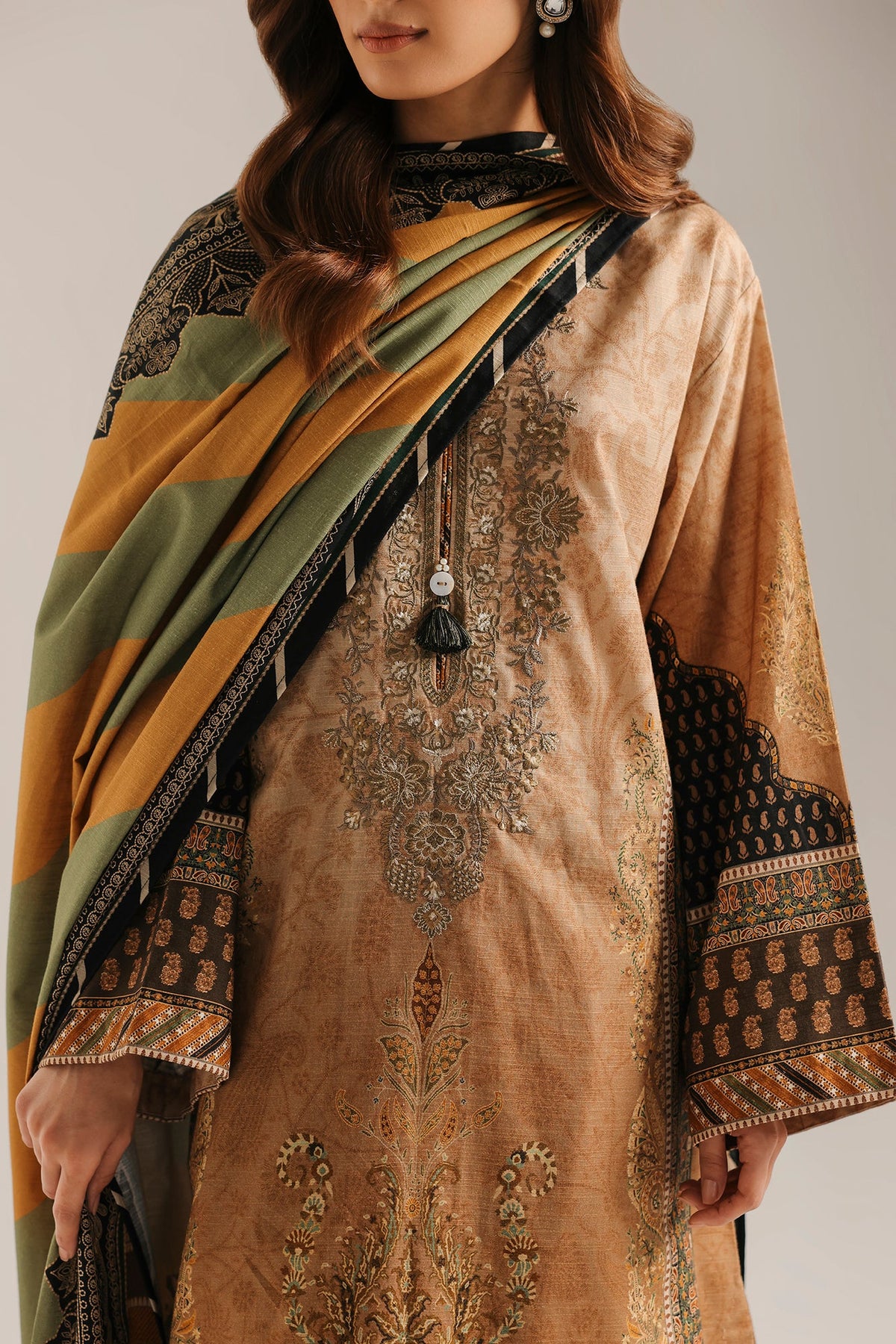 EMBROIDERED SUIT (E1102-203-113)