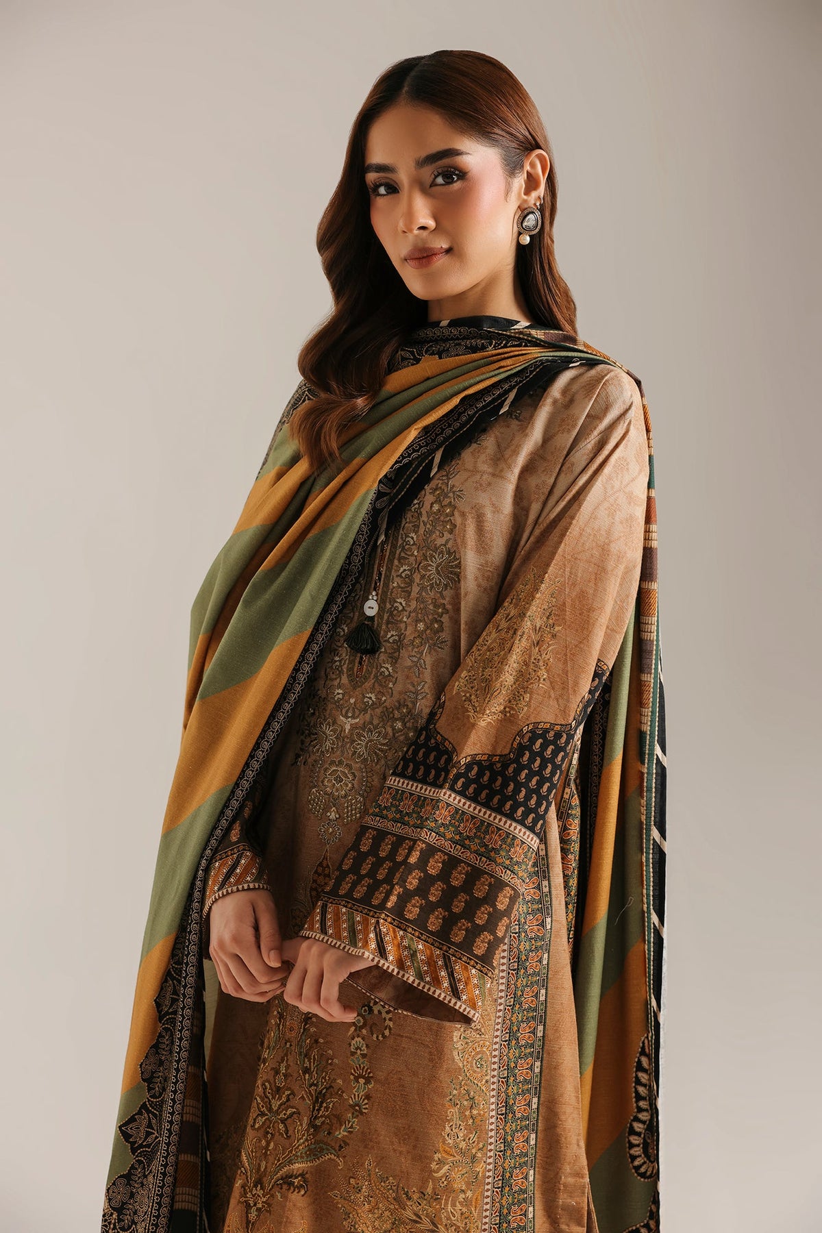 EMBROIDERED SUIT (E1102-203-113)
