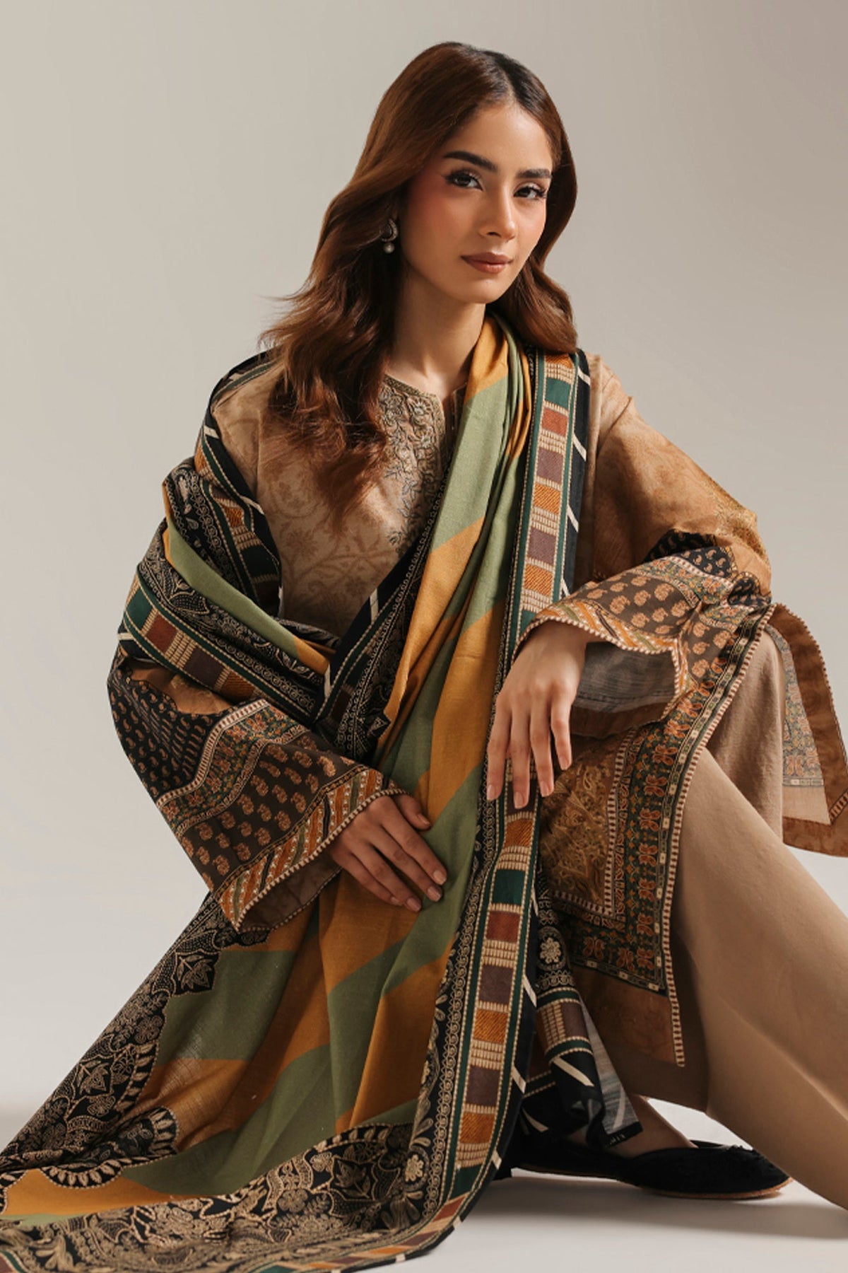 EMBROIDERED SUIT (E1102-203-113)