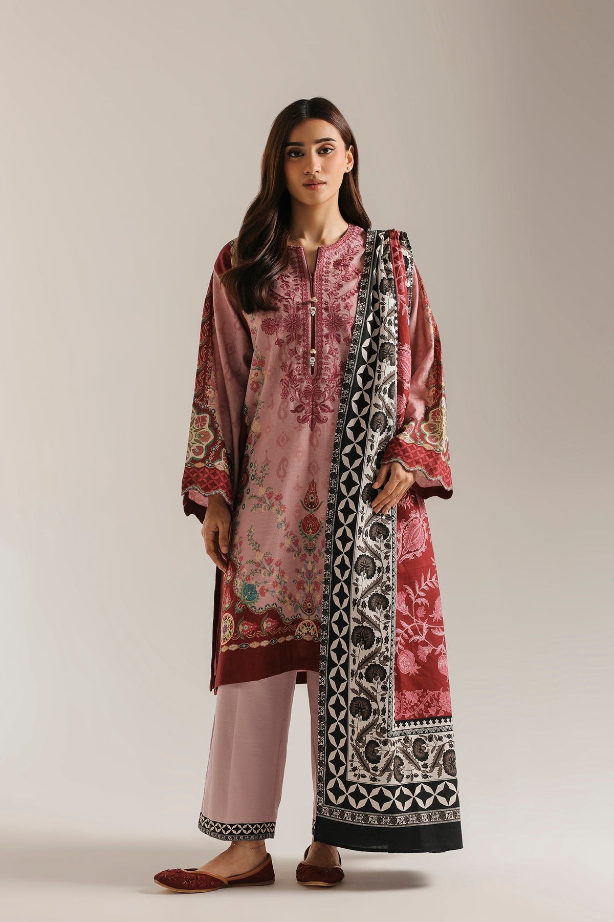EMBROIDERED SUIT (E1105-203-513)