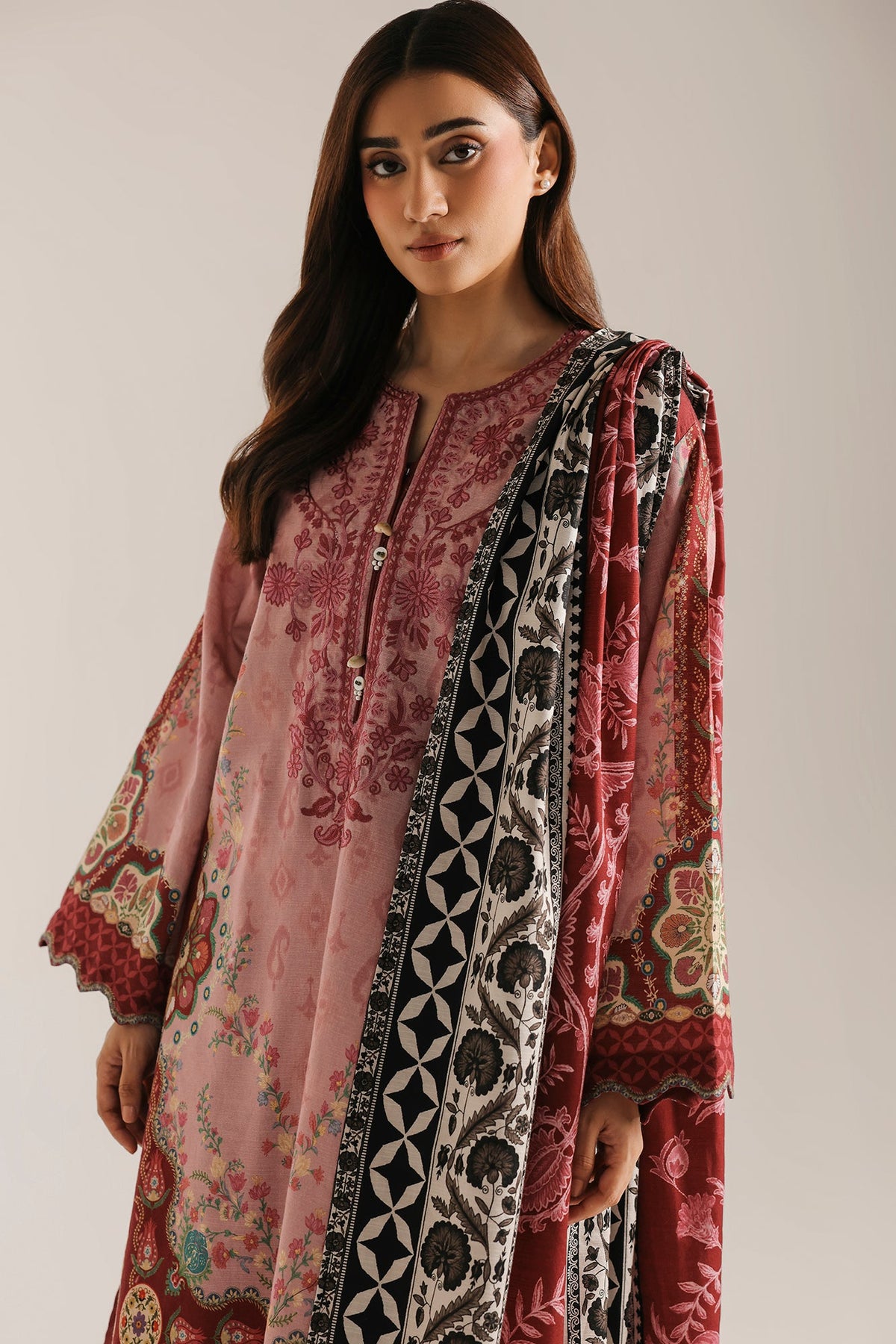 EMBROIDERED SUIT (E1105-203-513)