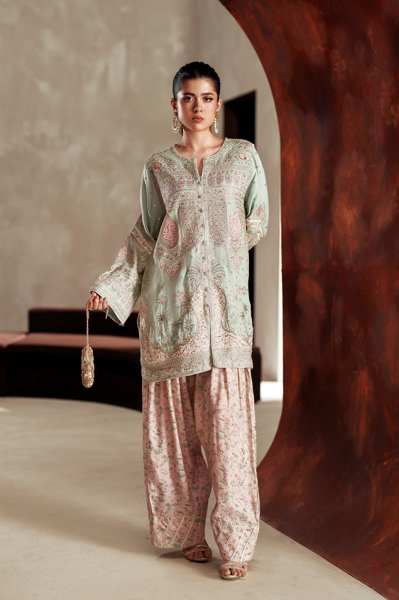 EMBROIDERED SUIT (E1106/104/719)