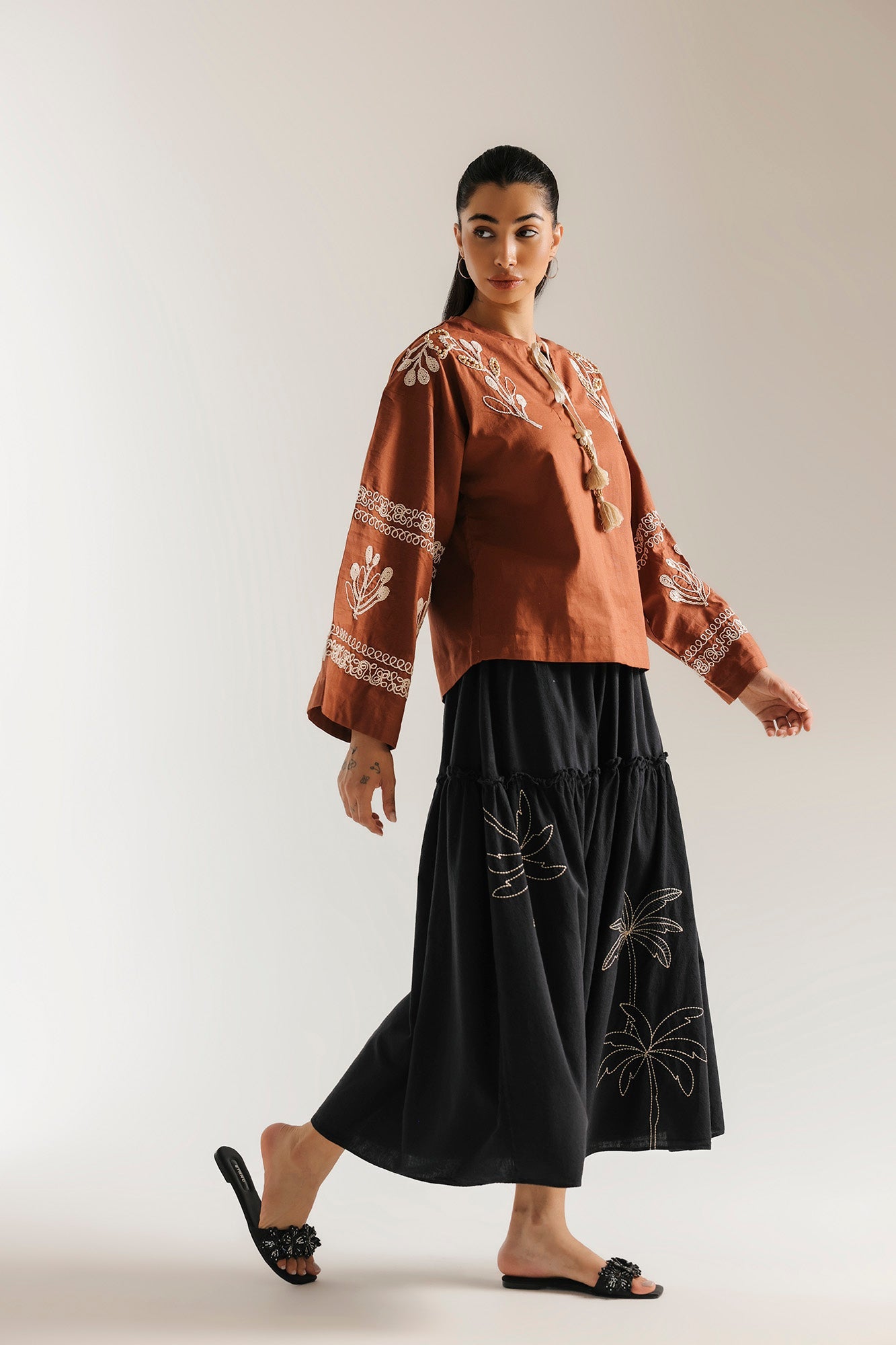 https://cdn.shopify.com/s/files/1/2290/7917/files/E1107-101-205_2.jpg?v=1780307556