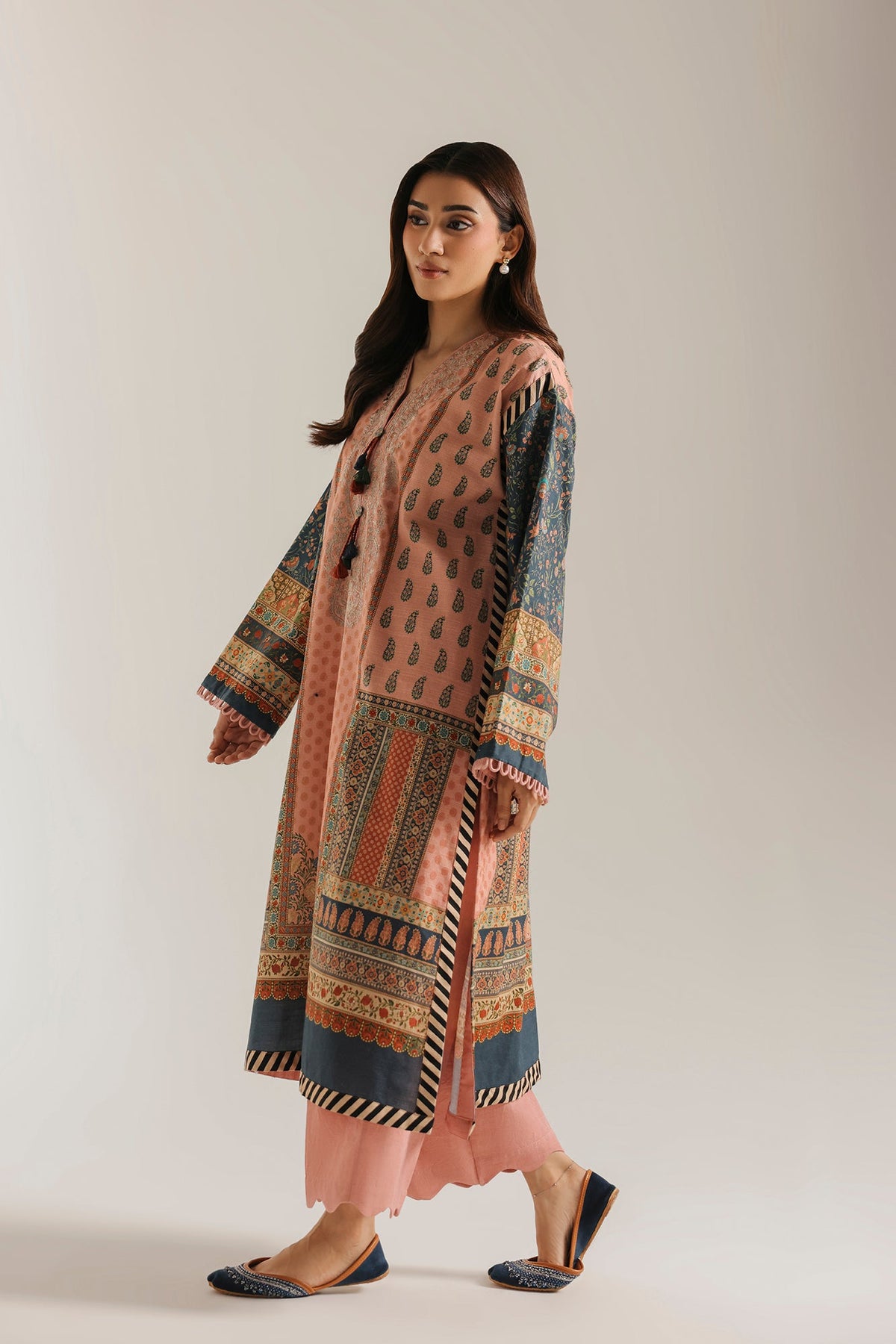 EMBROIDERED SUIT (E1107-203-315)