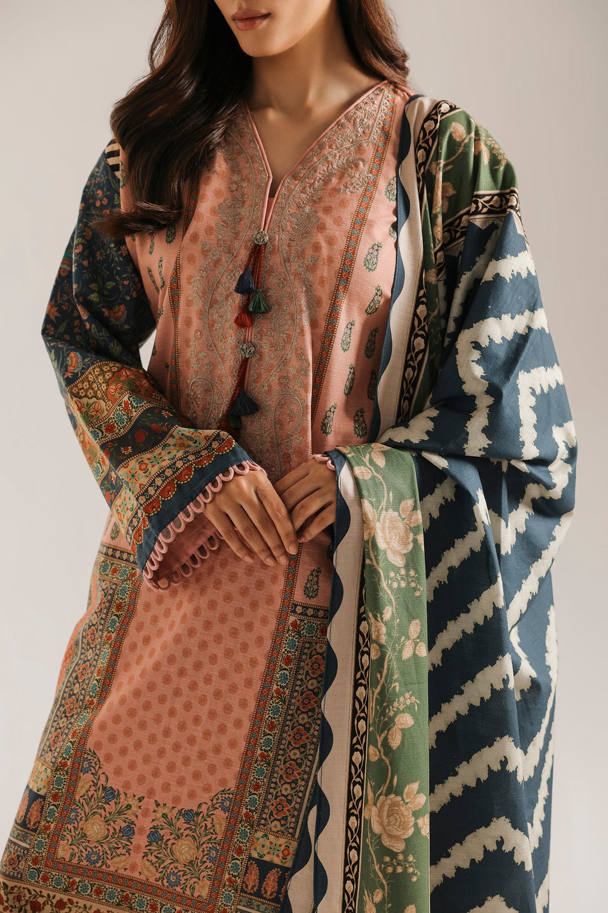 EMBROIDERED SUIT (E1107-203-315)