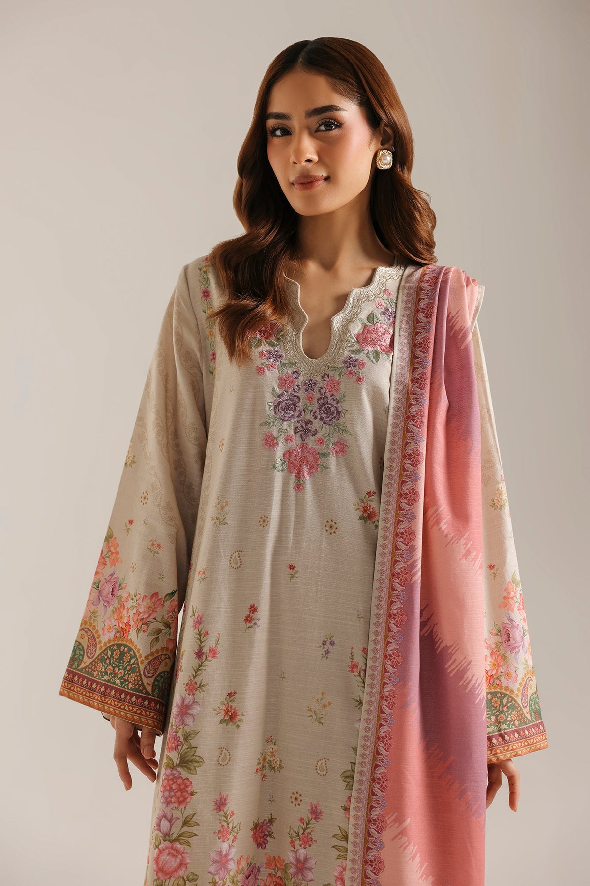EMBROIDERED SUIT (E1108-203-003)