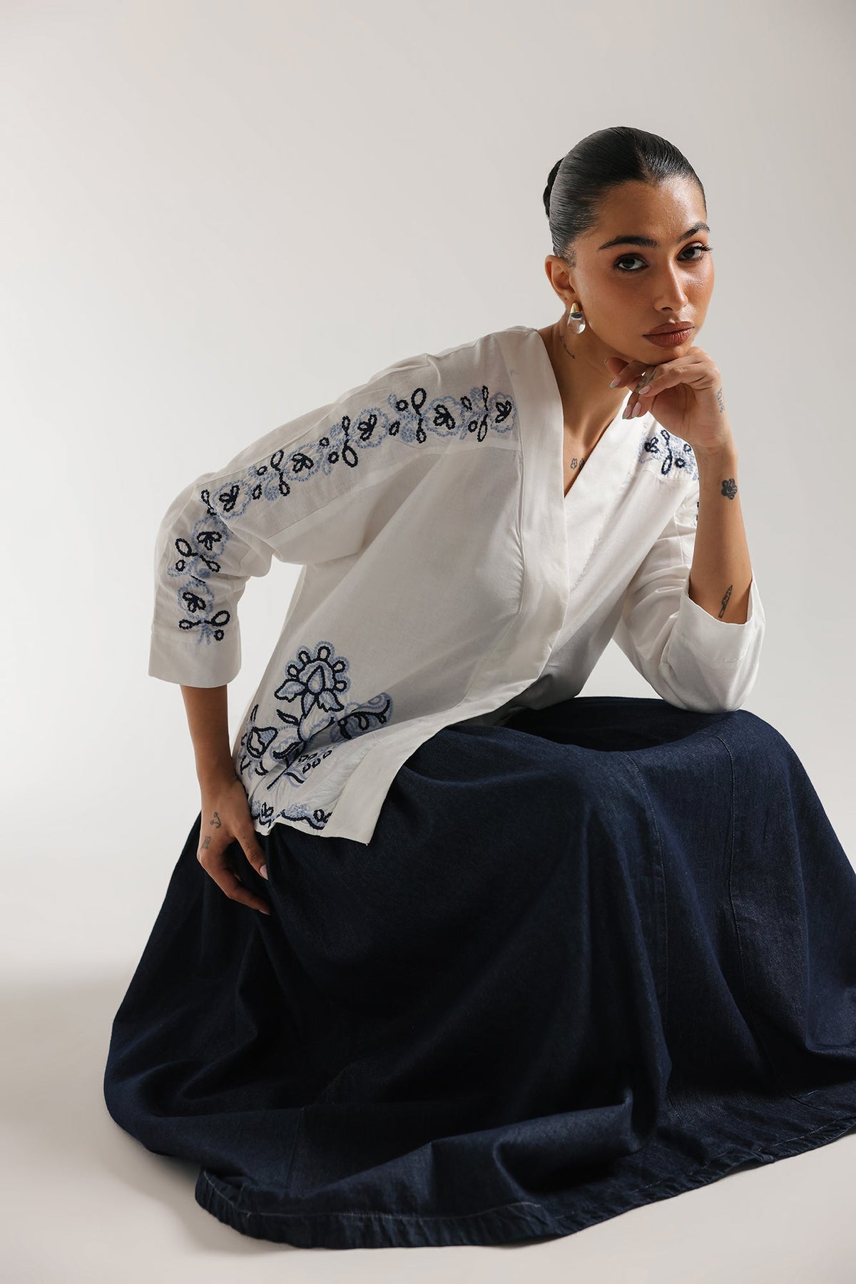 EMBROIDERED SHIRT (E1112/101/001)