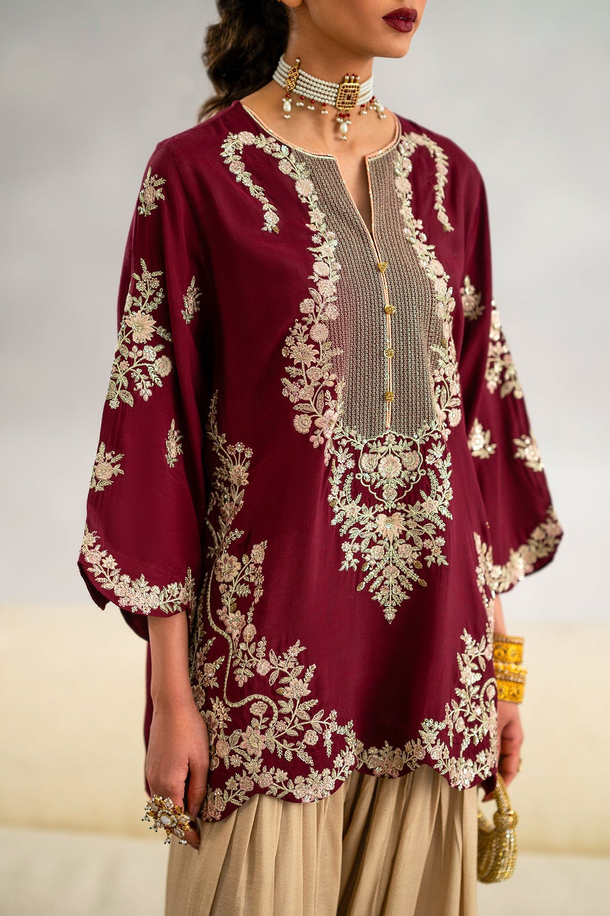 EMBROIDERED SUIT (E1113/104/319)