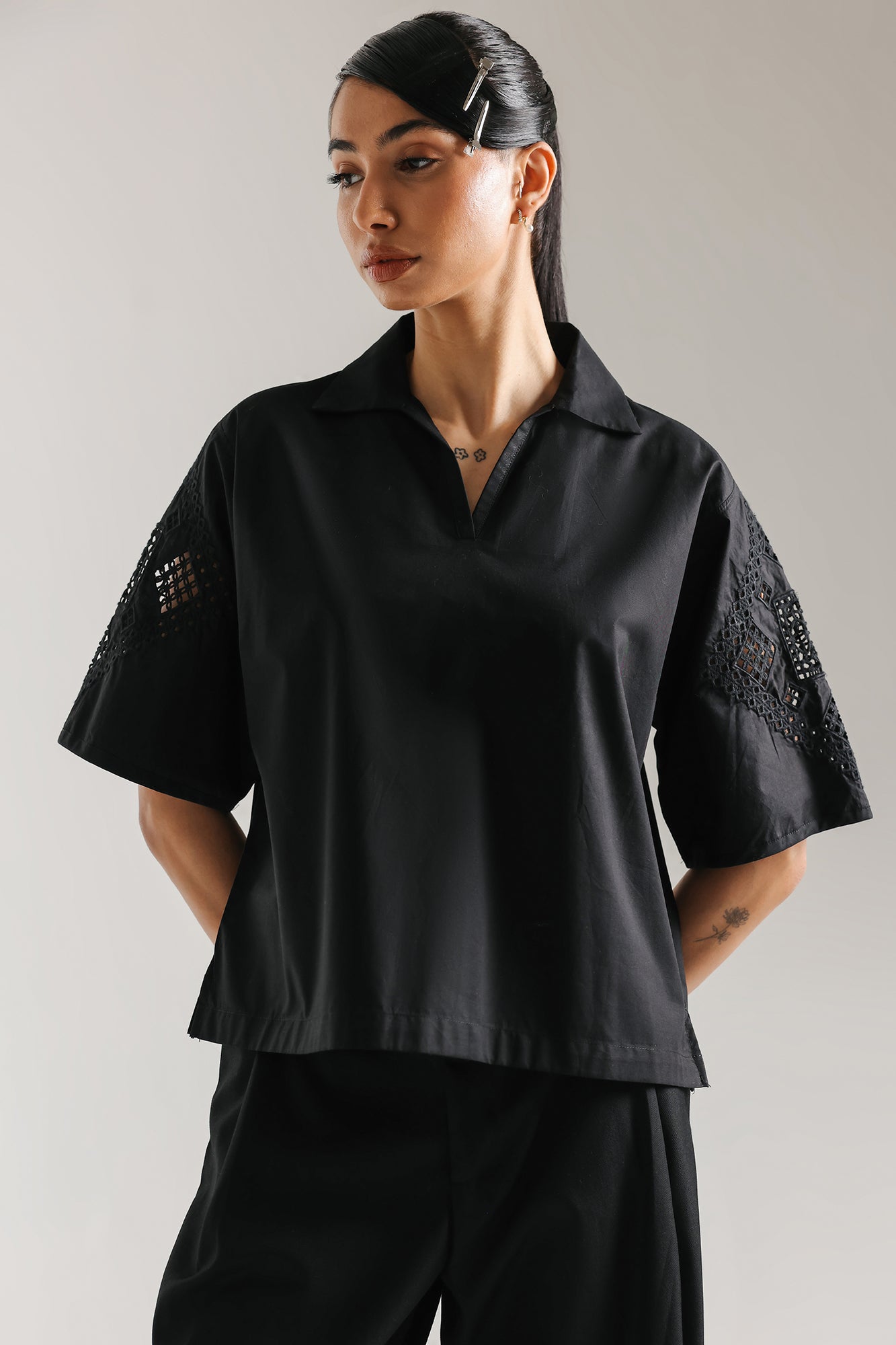 EMBROIDERED TOP (E1117/101/902)