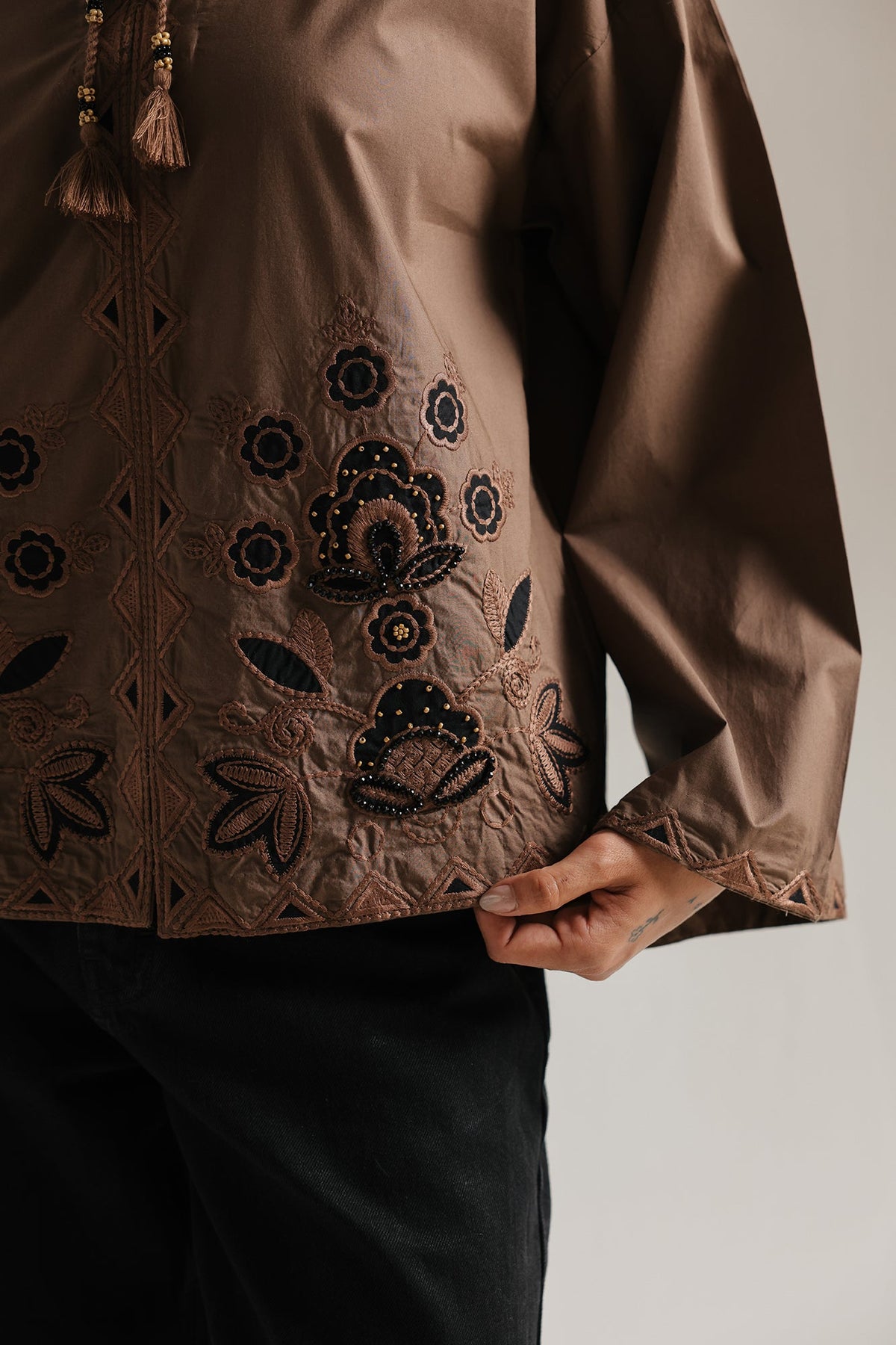 EMBROIDERED SHIRT (E1118/101/804)