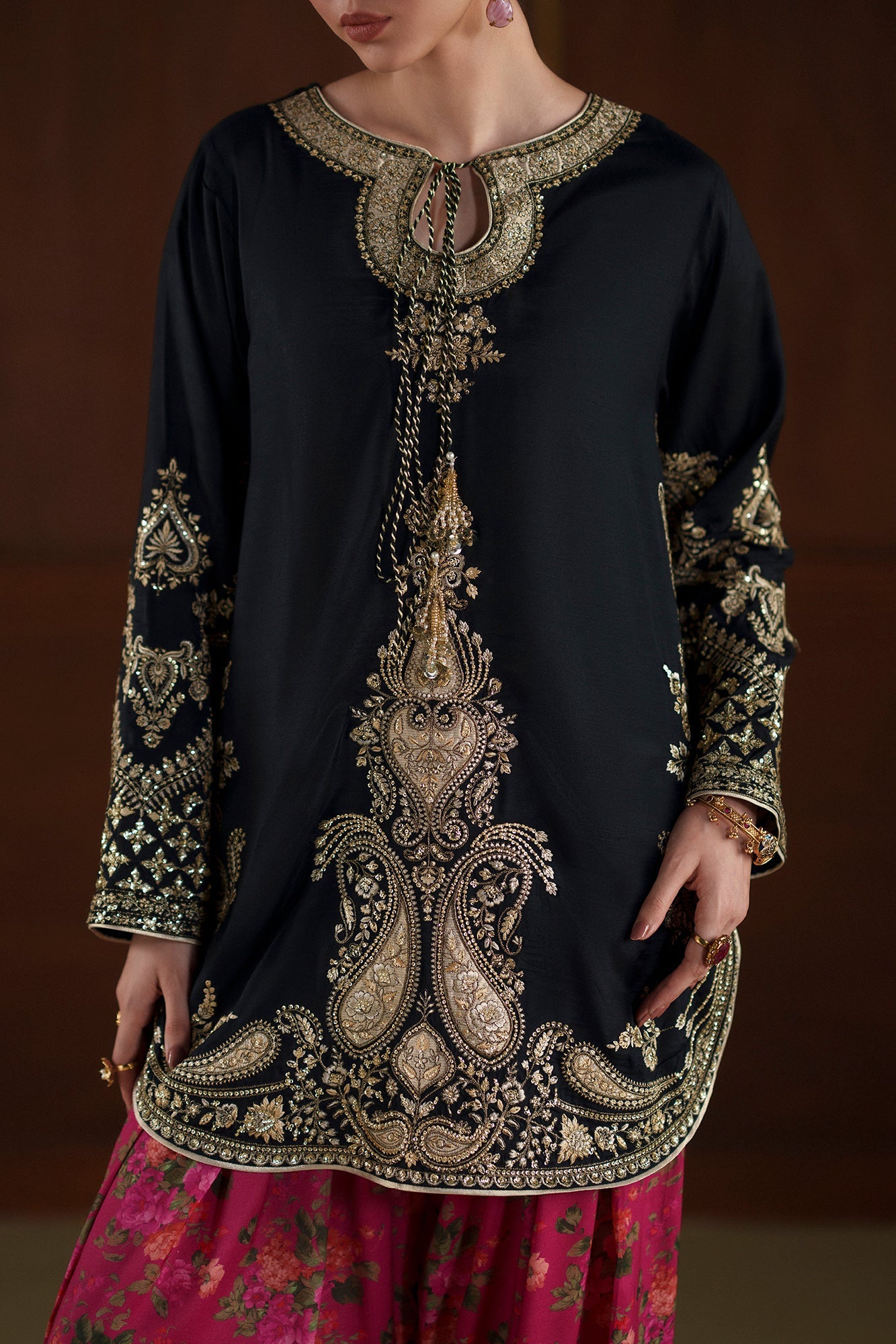Embroidered Suit (E1119/104/902)
