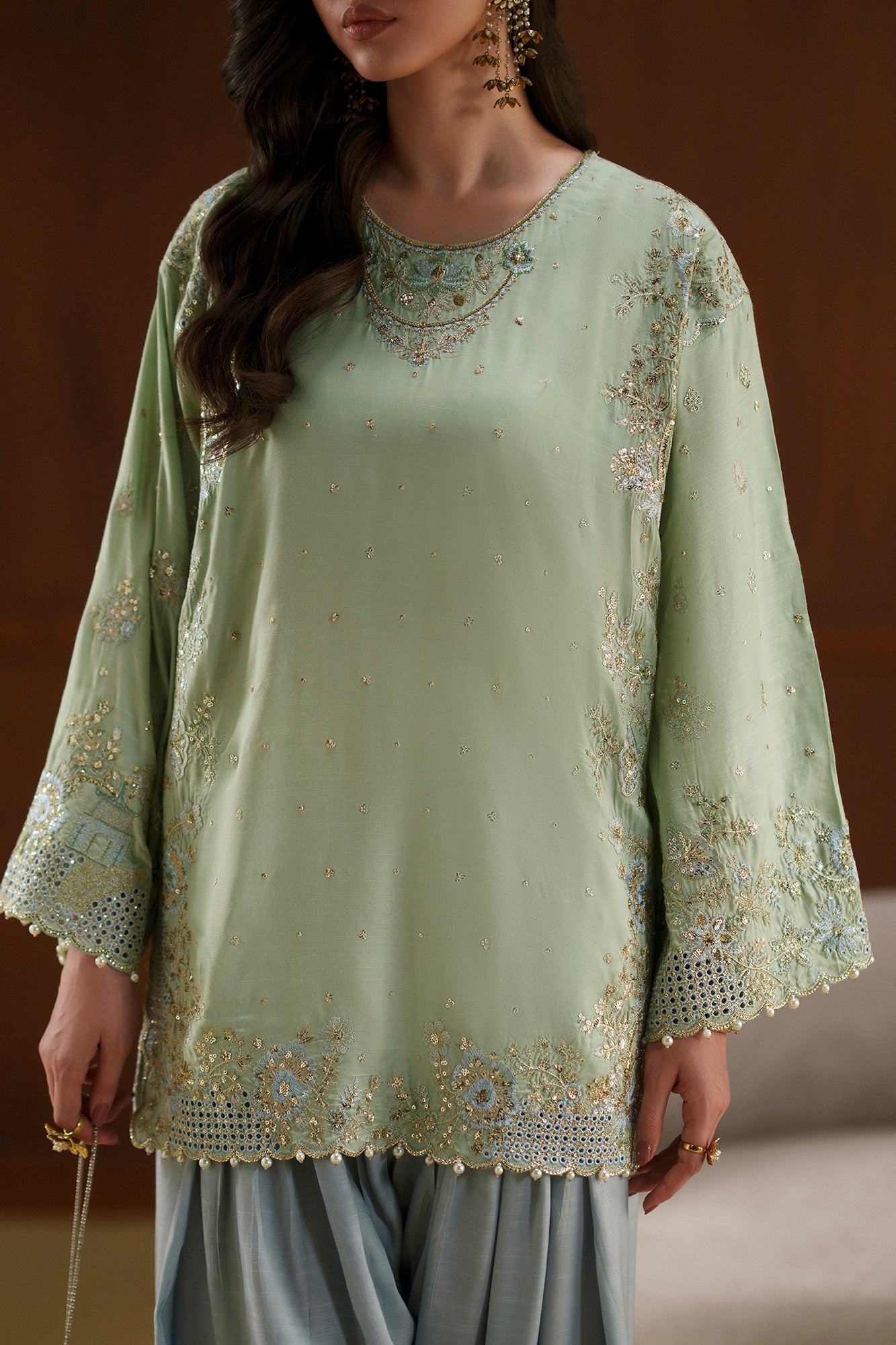 Embroidered Suit (E1124/104/721)