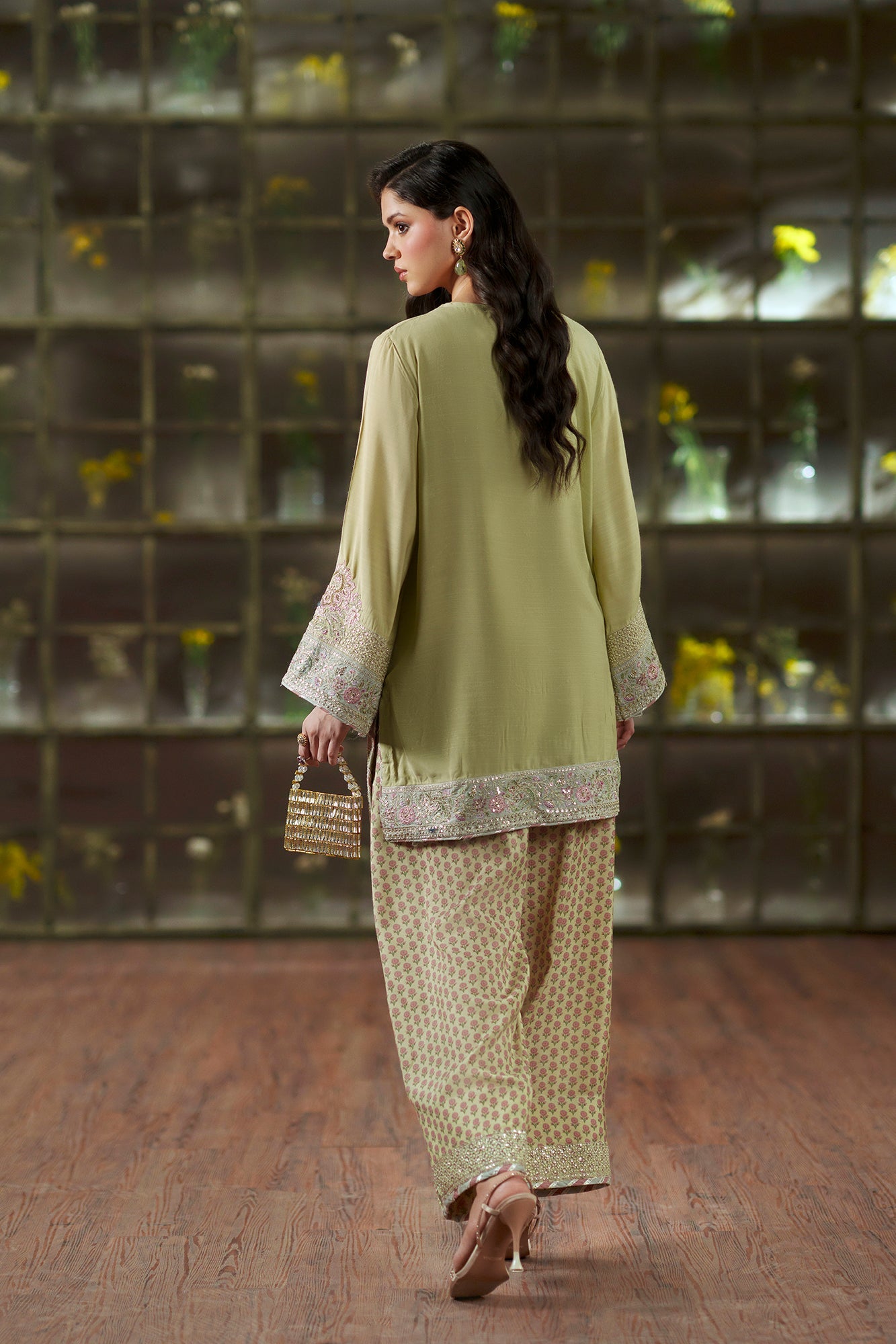 EMBROIDERED SUIT (E1125/104/130)
