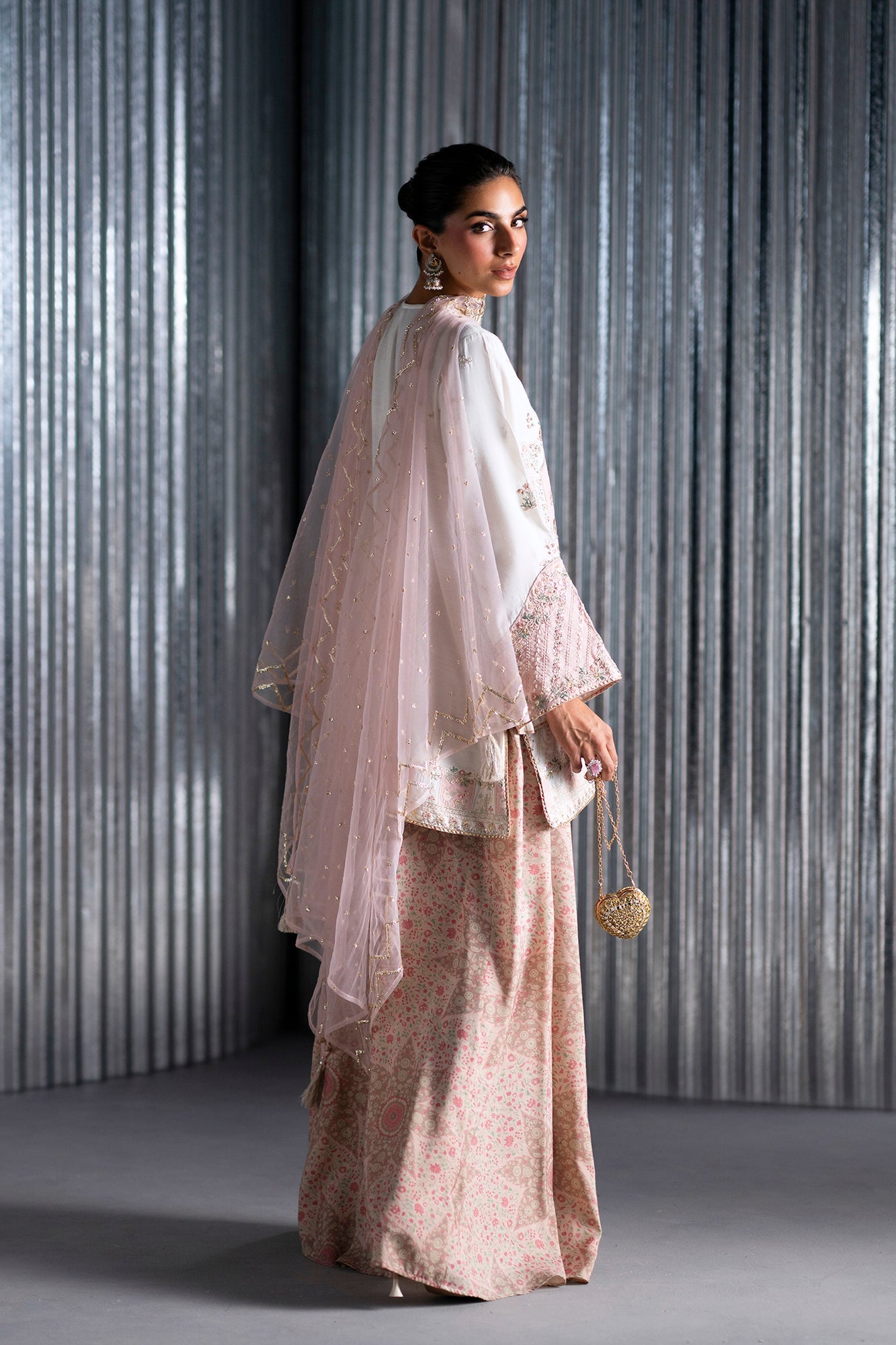 EMBROIDERED SUIT (E1126/104/005)