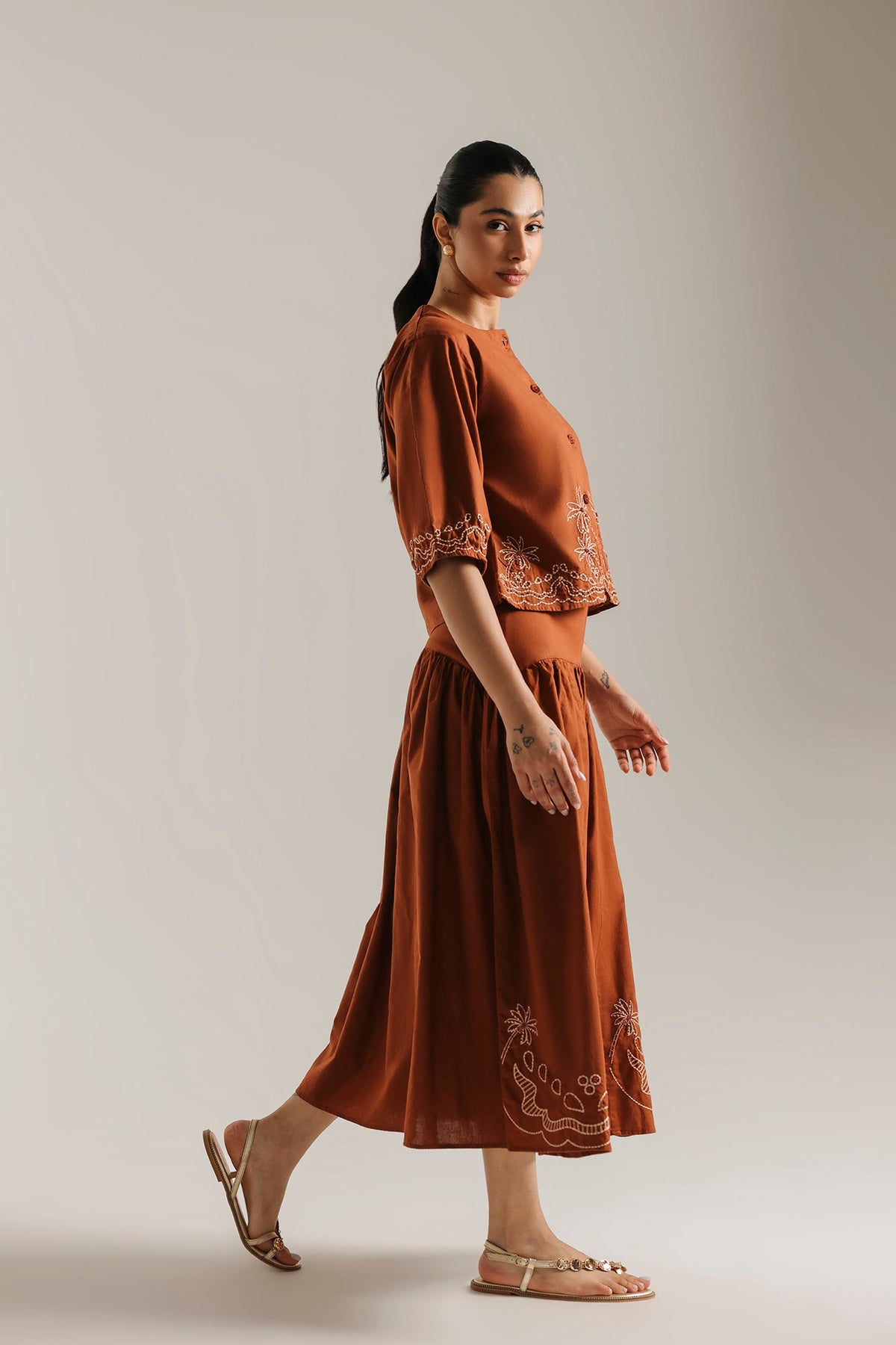 EMBROIDERED SUIT (E1127/101/209)