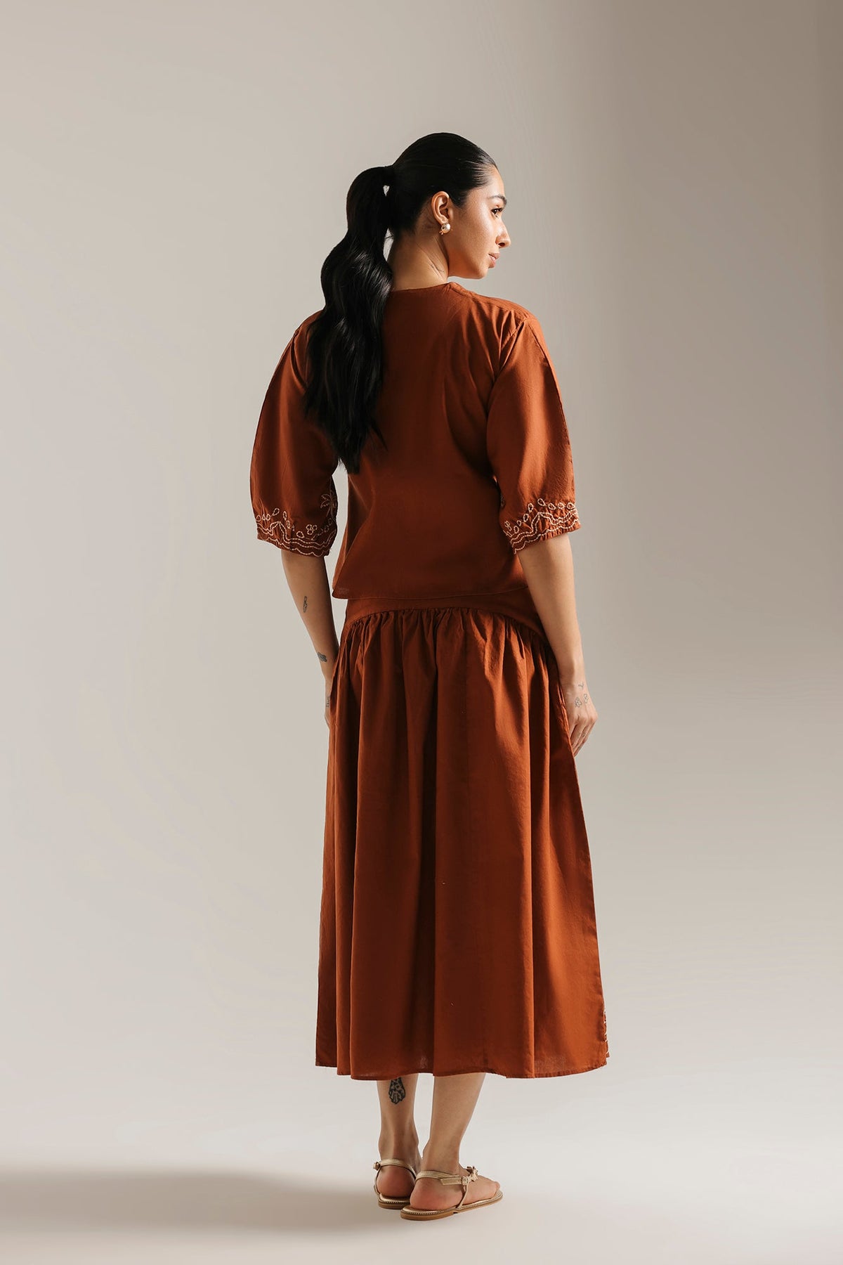 EMBROIDERED SUIT (E1127/101/209)
