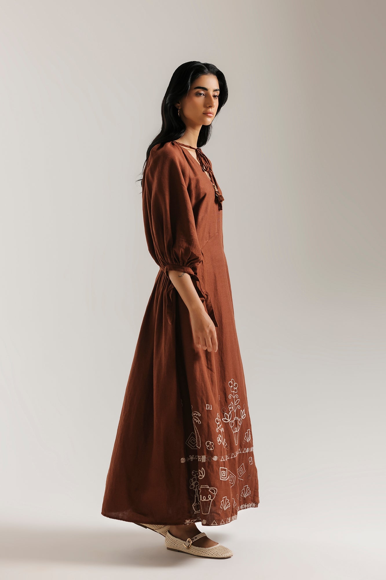 EMBROIDERED DRESS (E1129/101/319)