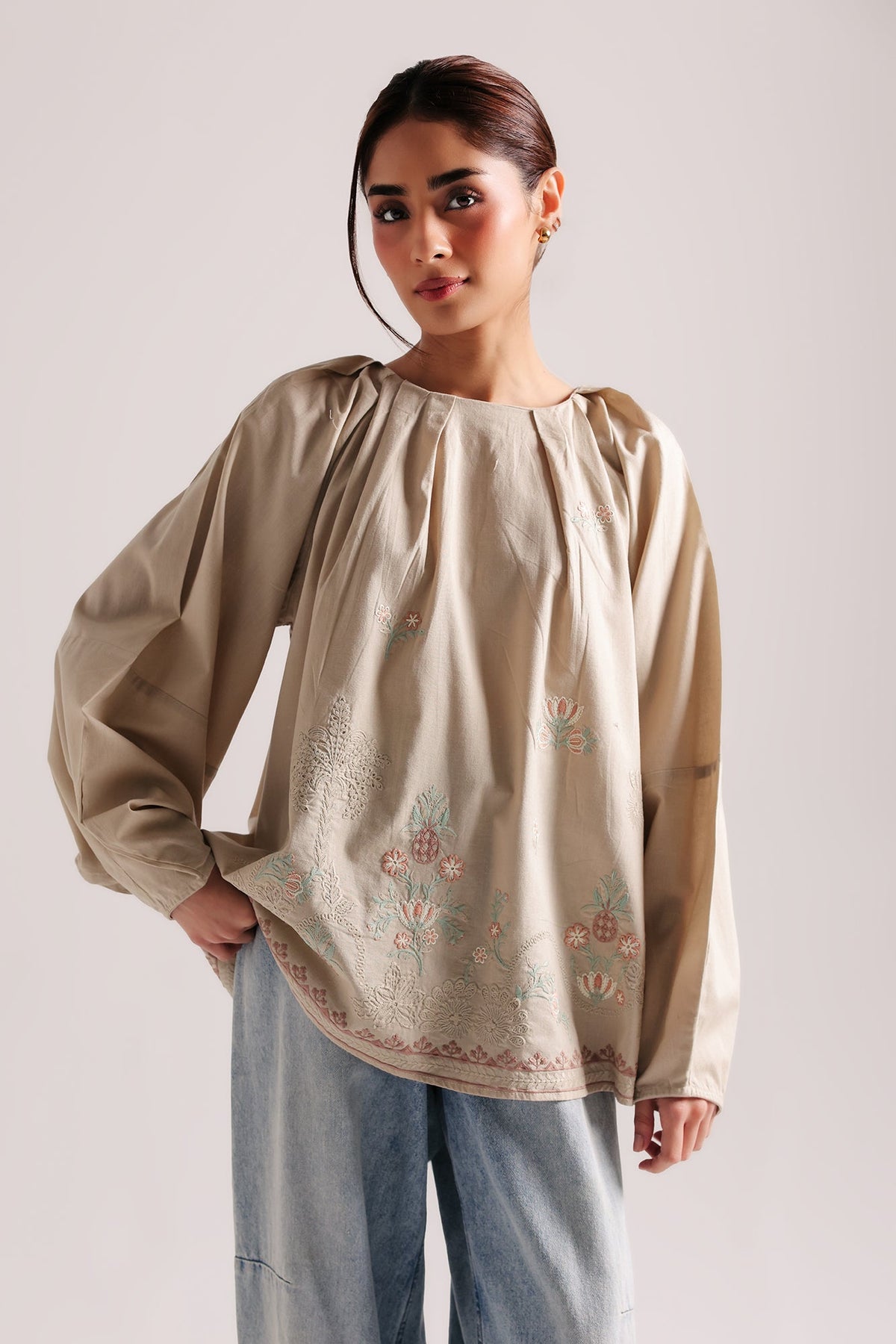 EMBROIDERED TOP (E1133/101/006)