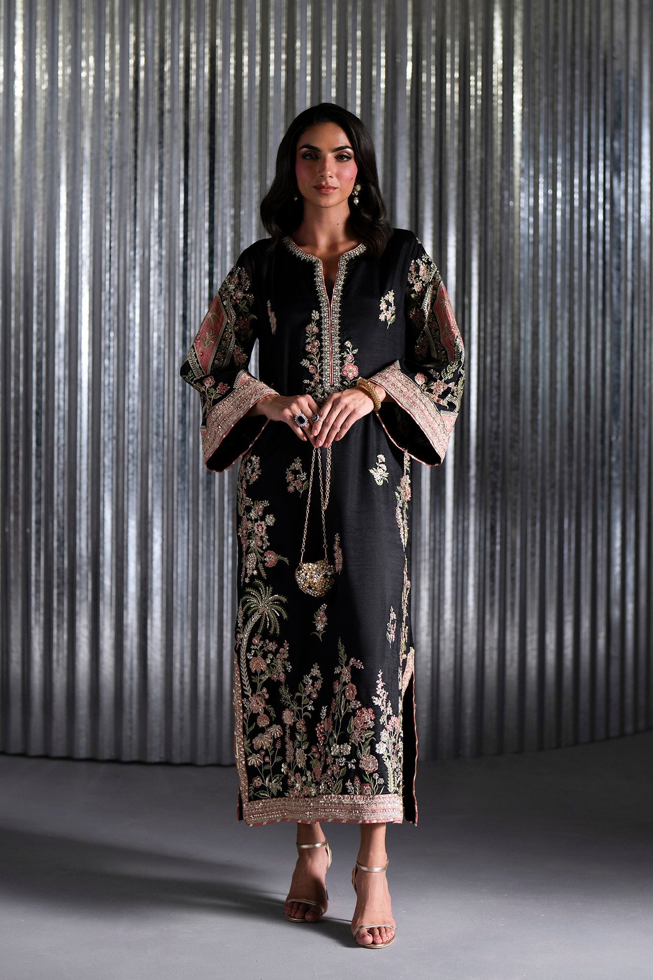EMBROIDERED KAFTAN (E1135/104/902)