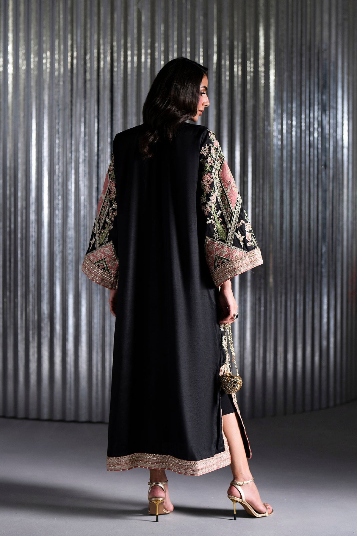 EMBROIDERED KAFTAN (E1135/104/902)