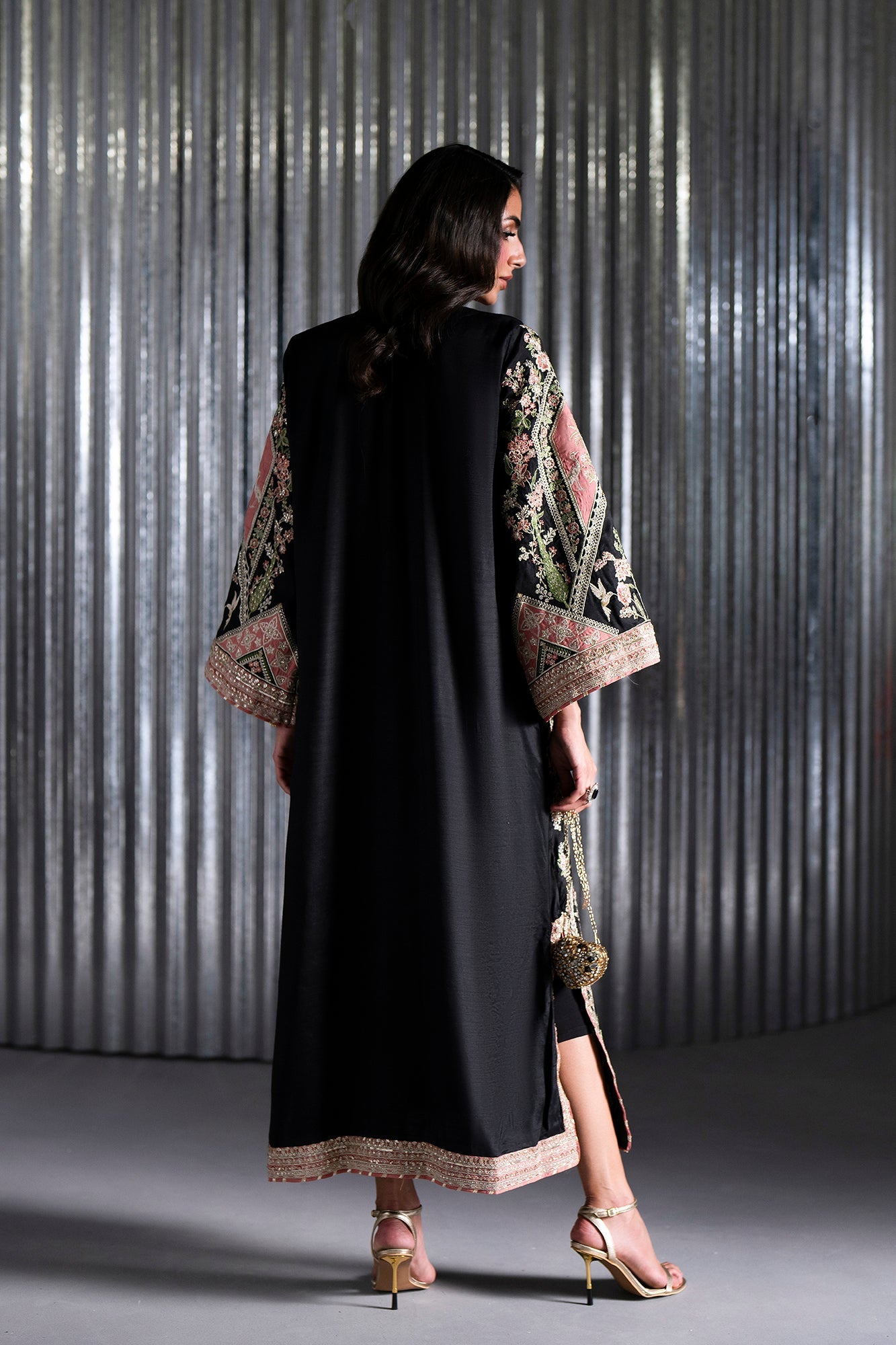 EMBROIDERED KAFTAN (E1135/104/902)