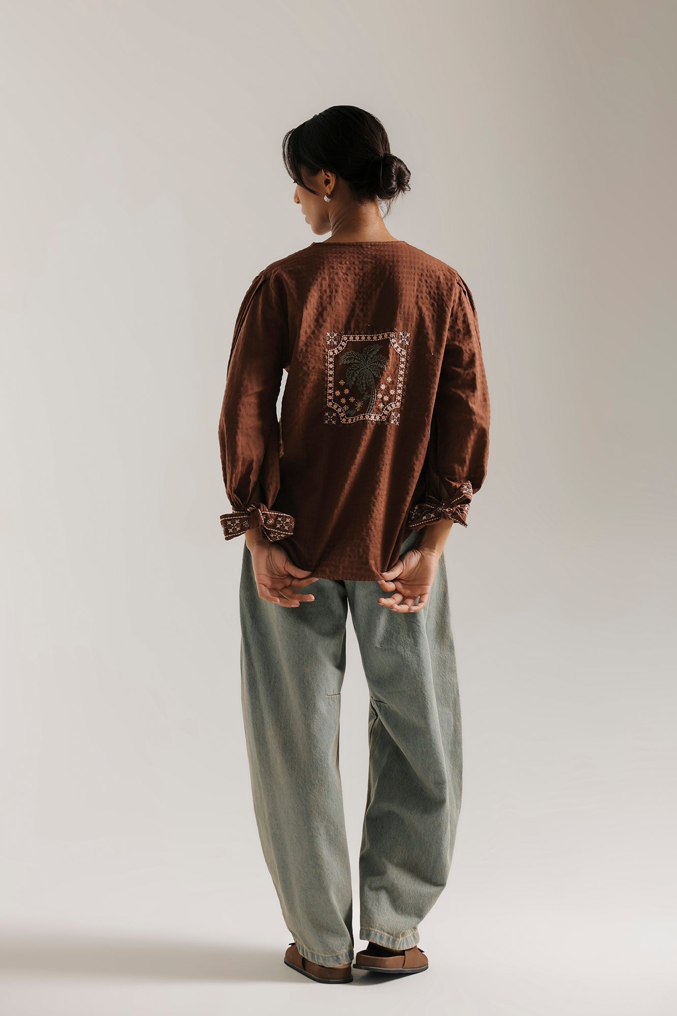 EMBROIDERED SHIRT (E1139/101/803)