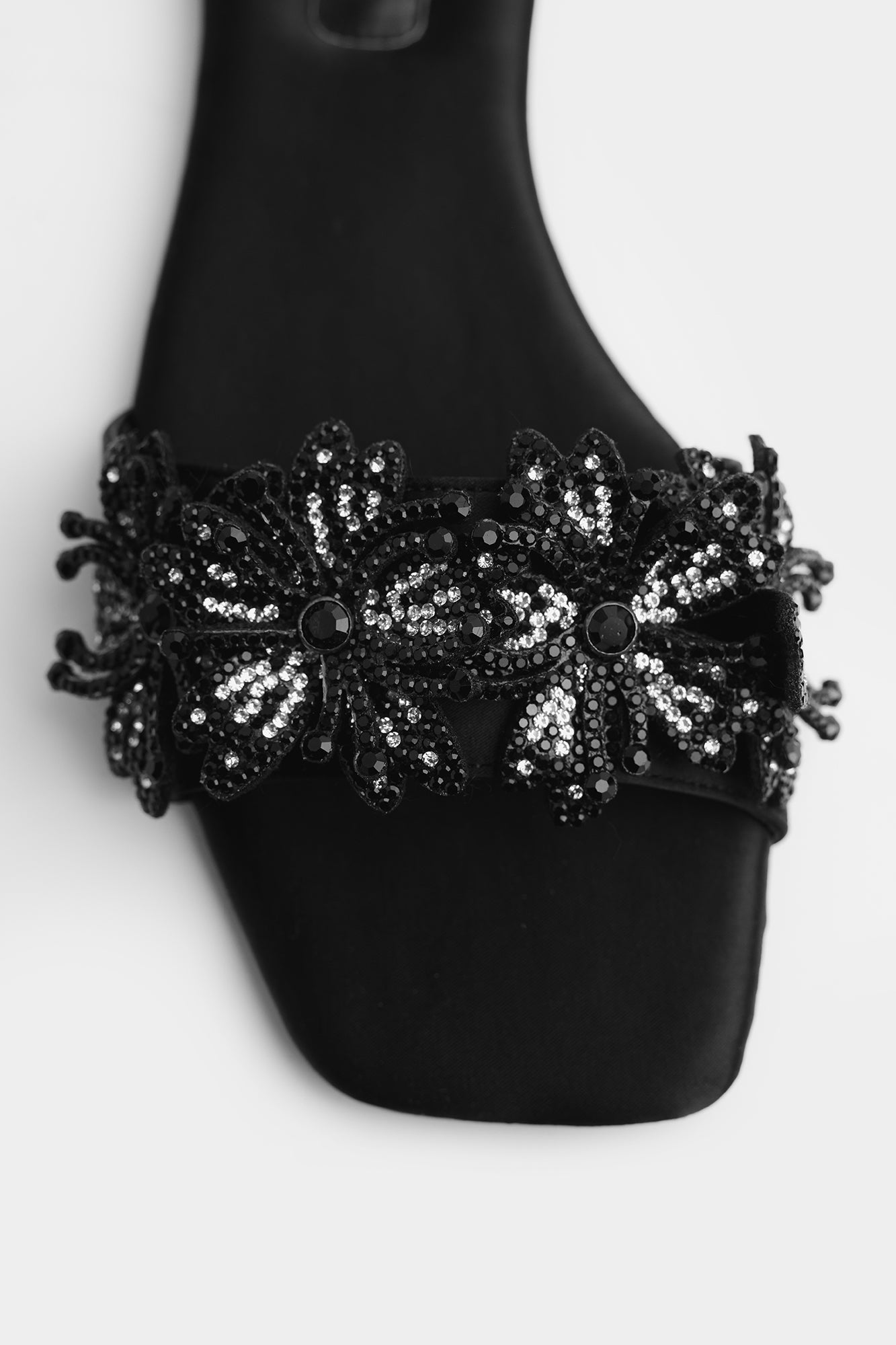 https://cdn.shopify.com/s/files/1/2290/7917/files/E1142-109-901_6.jpg?v=1771837131