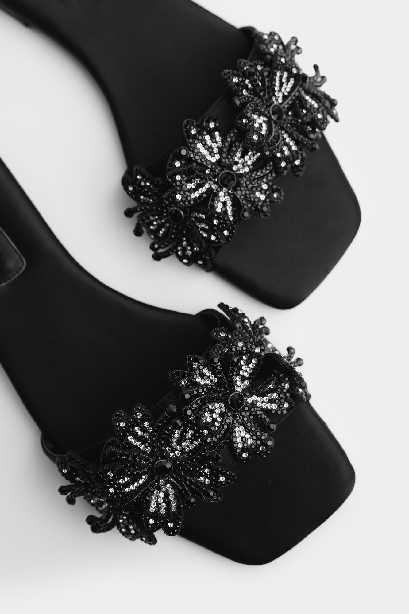 https://cdn.shopify.com/s/files/1/2290/7917/files/E1142-109-901_8.jpg?v=1771837130