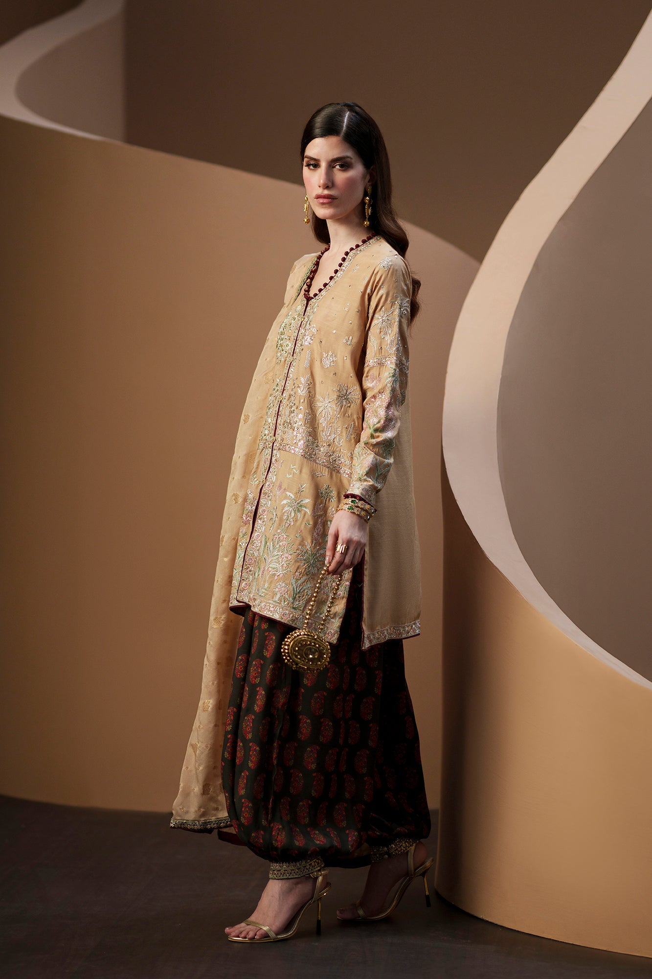 EMBROIDERED SUIT (E1143/104/114)