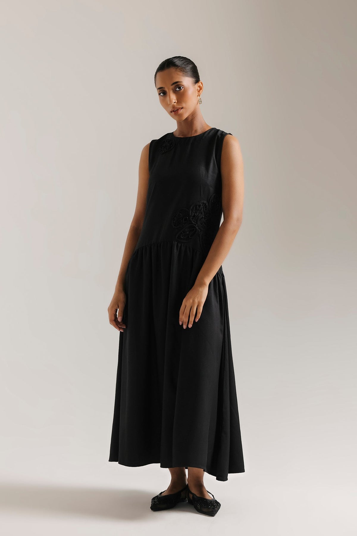 EMBROIDERED DRESS (E1145/101/902)