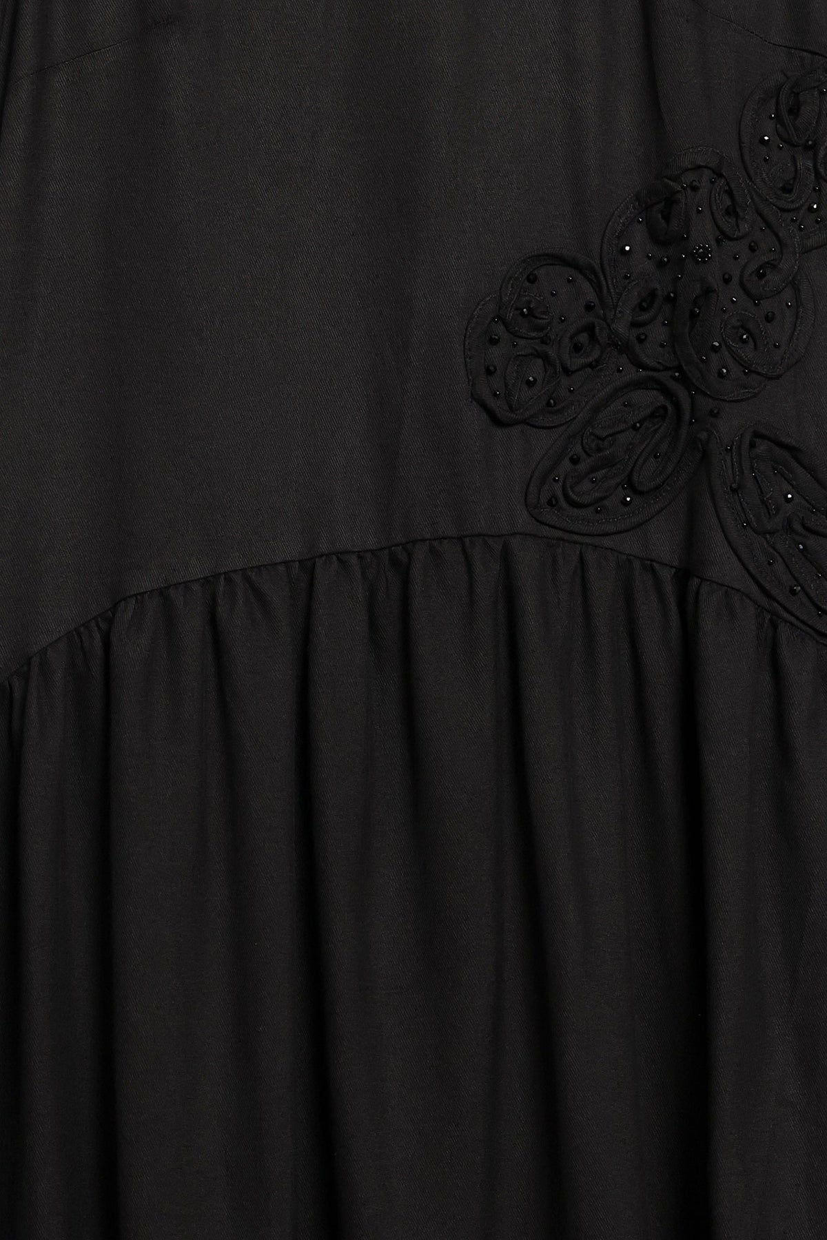 EMBROIDERED DRESS (E1145/101/902)