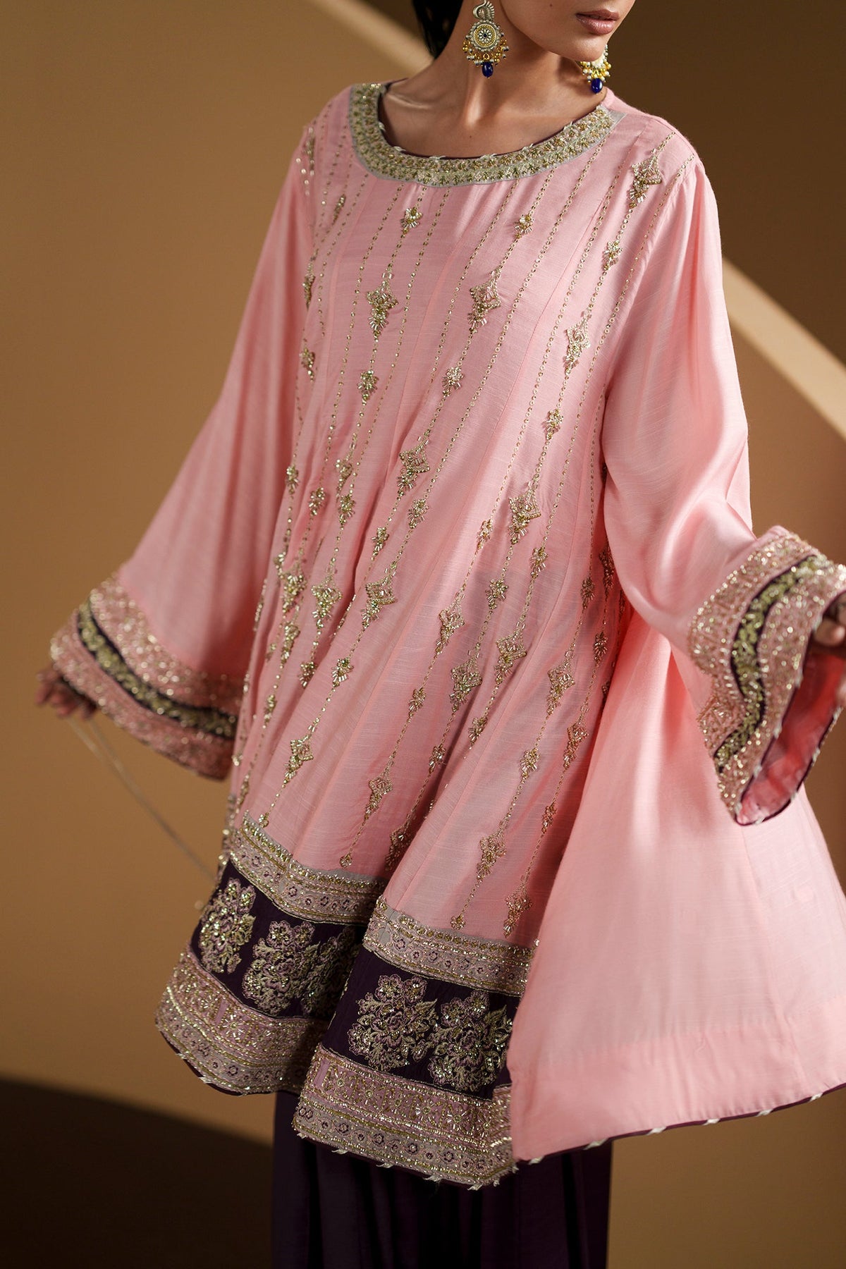 EMBROIDERED SUIT (E1146/104/424)
