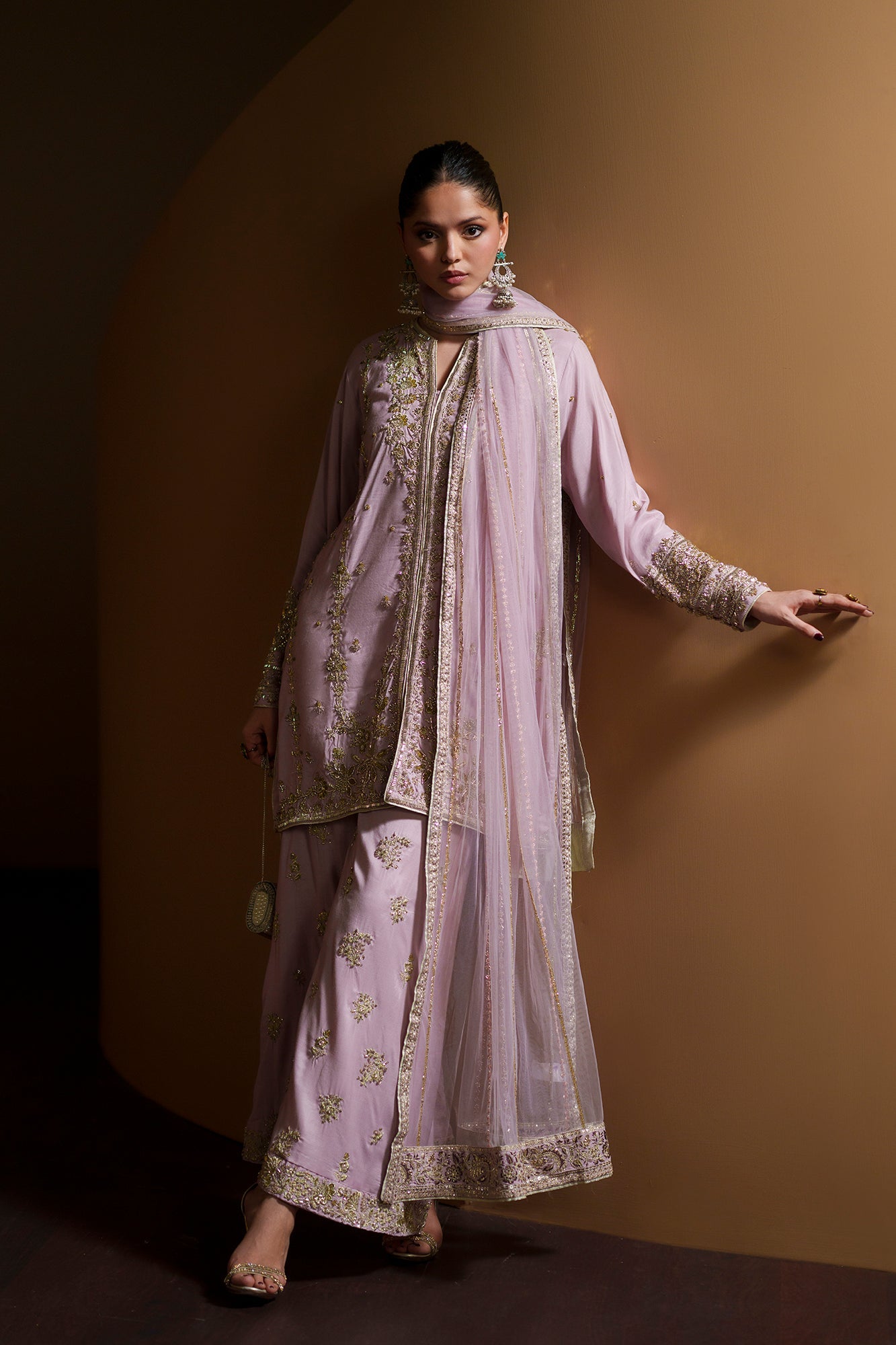 EMBROIDERED SUIT (E1147/104/530)