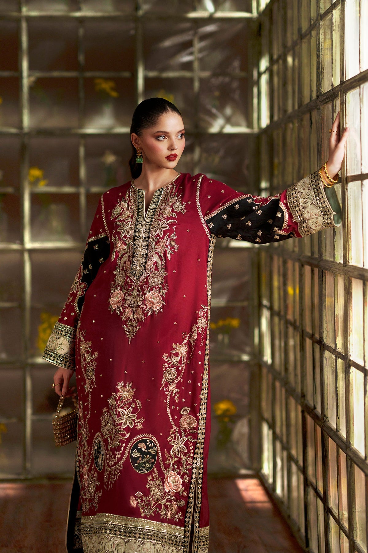 EMBROIDERED KAFTAN (E1149/104/418)