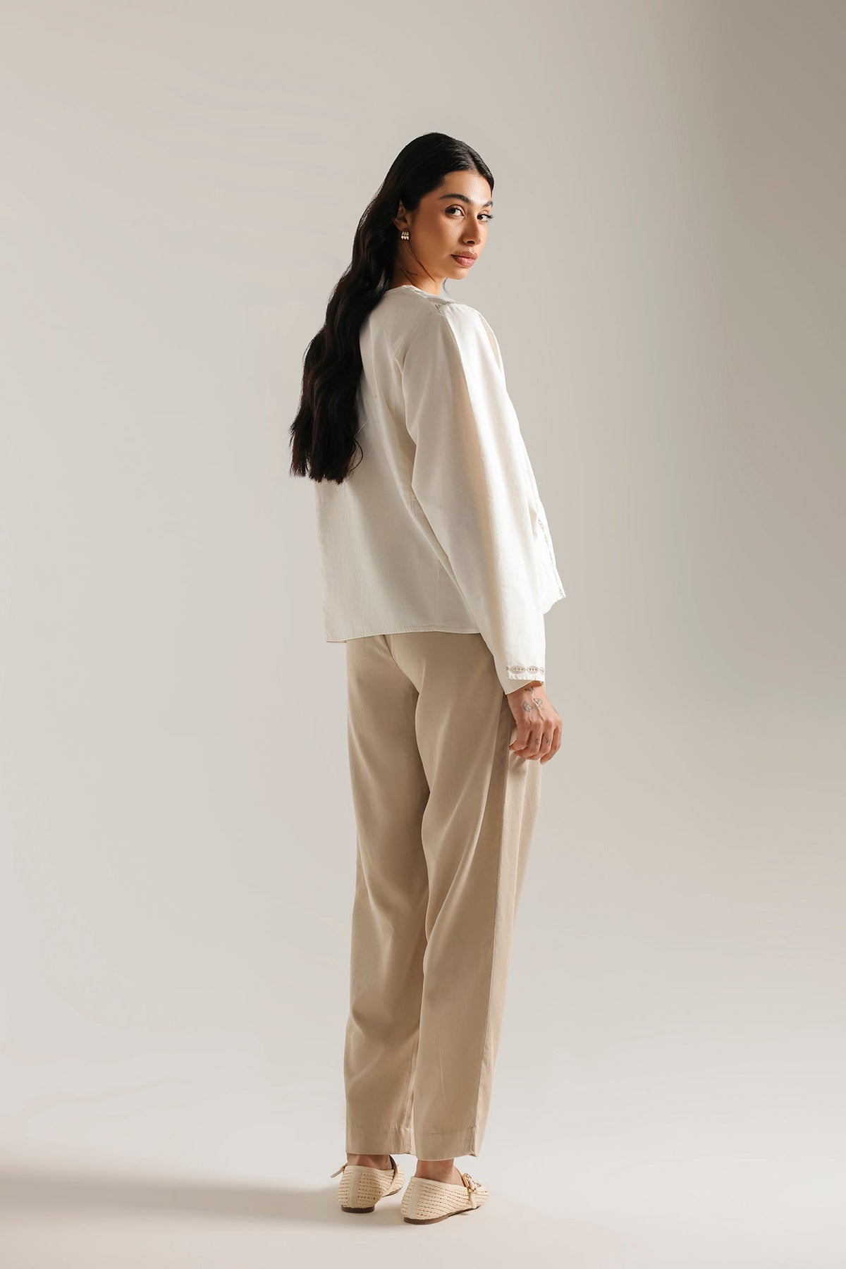 EMBROIDERED TOP (E1158/101/002)