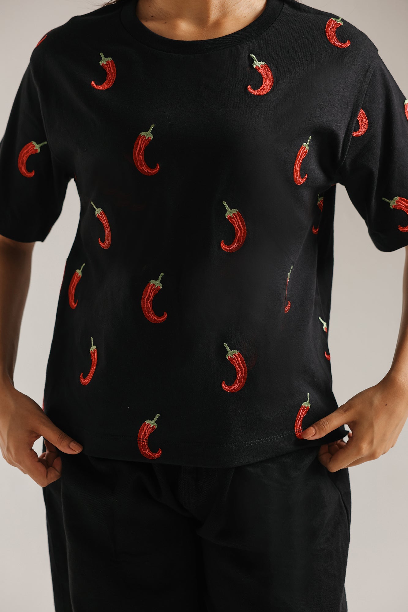 EMBROIDERED T-SHIRT (E1182-101-902)
