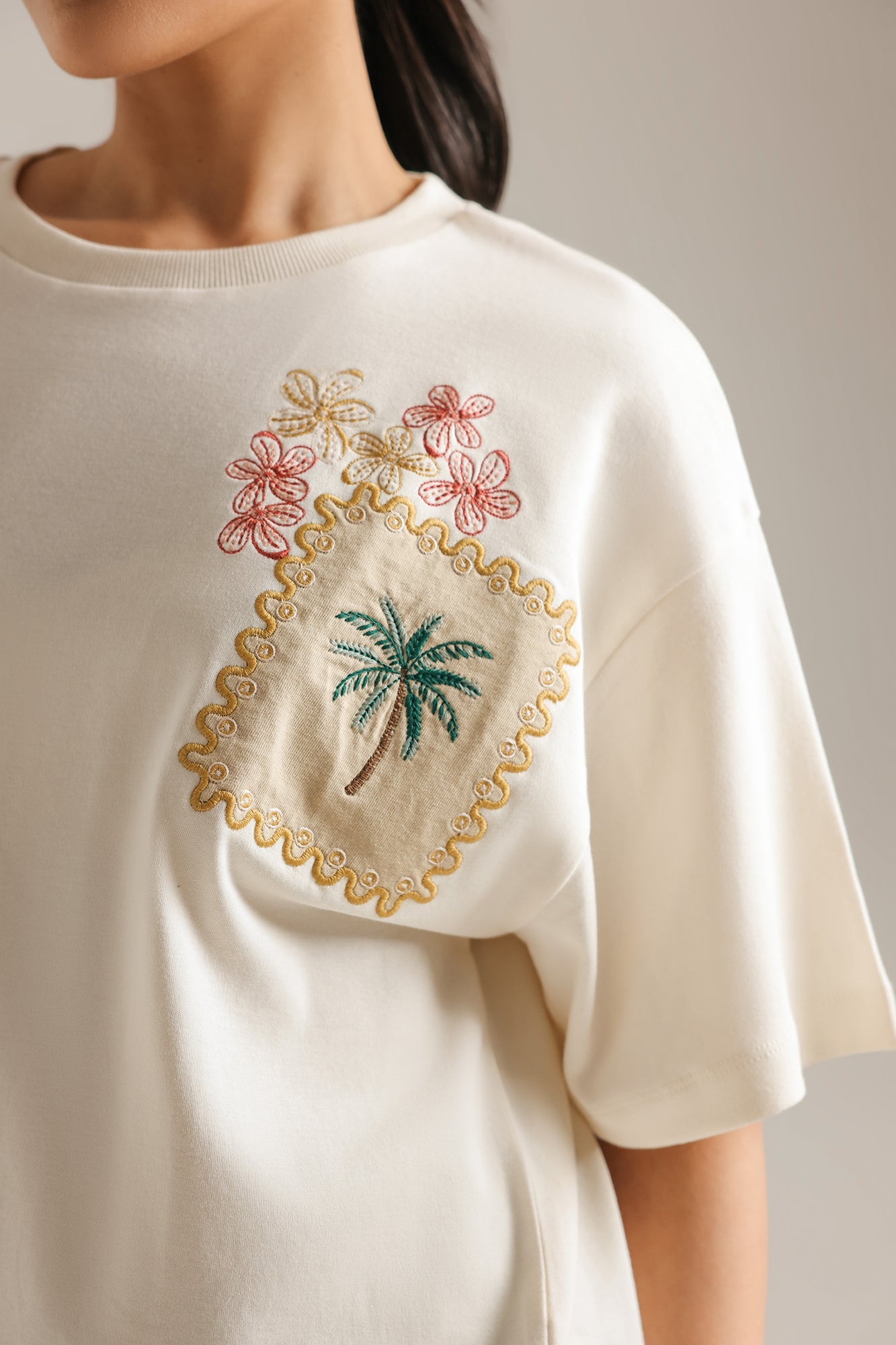 EMBROIDERED T-SHIRT (E1184-101-002)