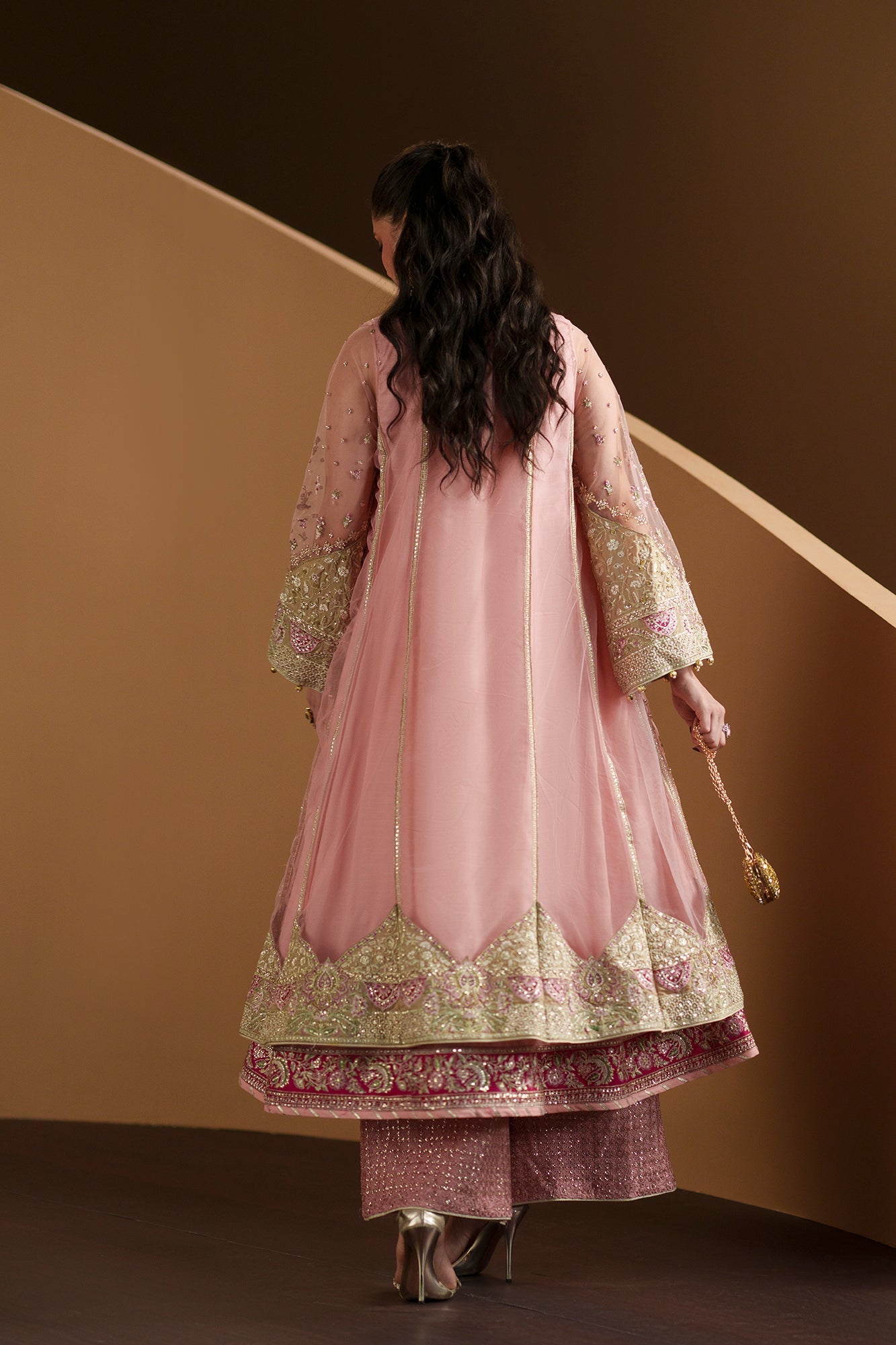 EMBROIDERED SUIT (E1203/104/425)