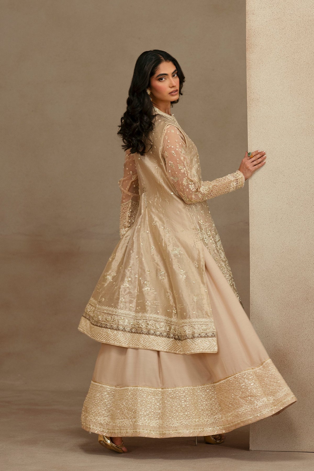 EMBROIDERED SUIT (E1207/104/131)