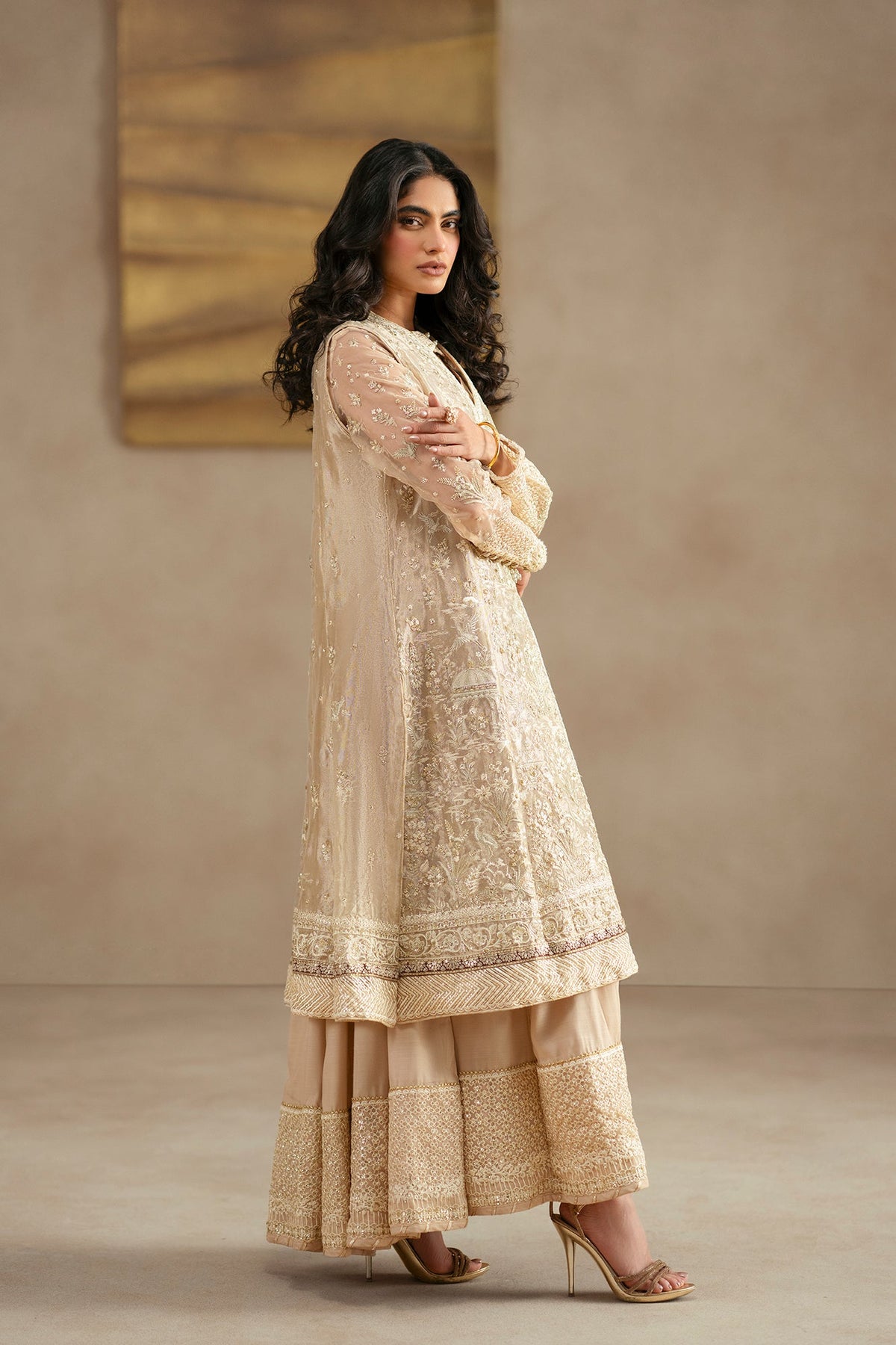 EMBROIDERED SUIT (E1207/104/131)