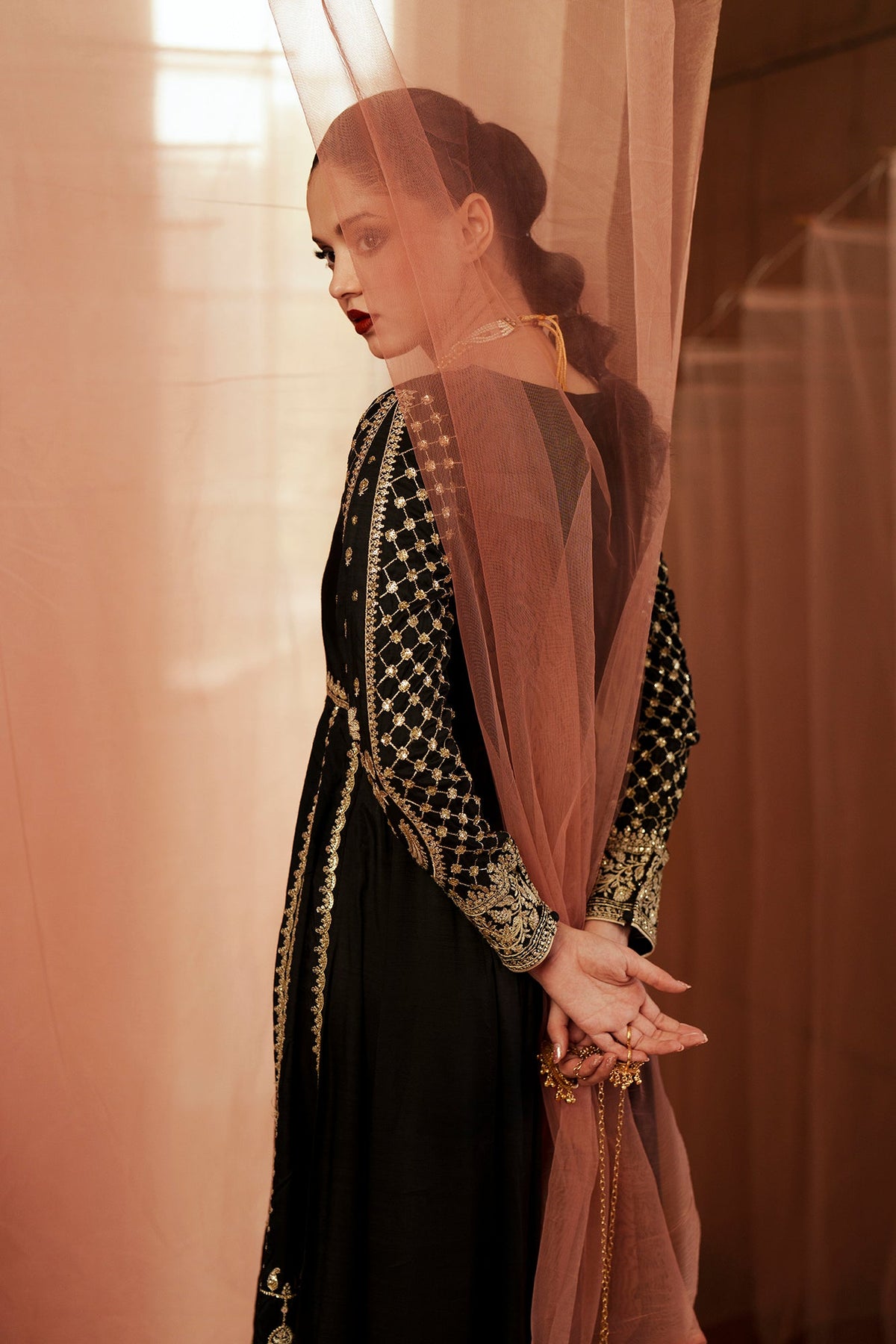 EMBROIDERED DRESS (E1209/104/902)