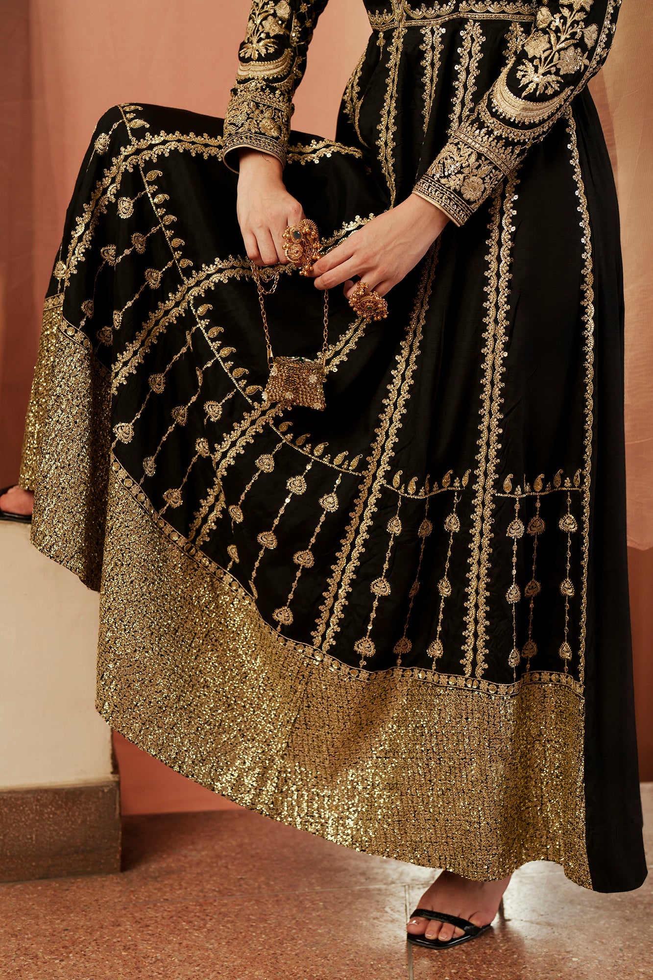 EMBROIDERED DRESS (E1209/104/902)