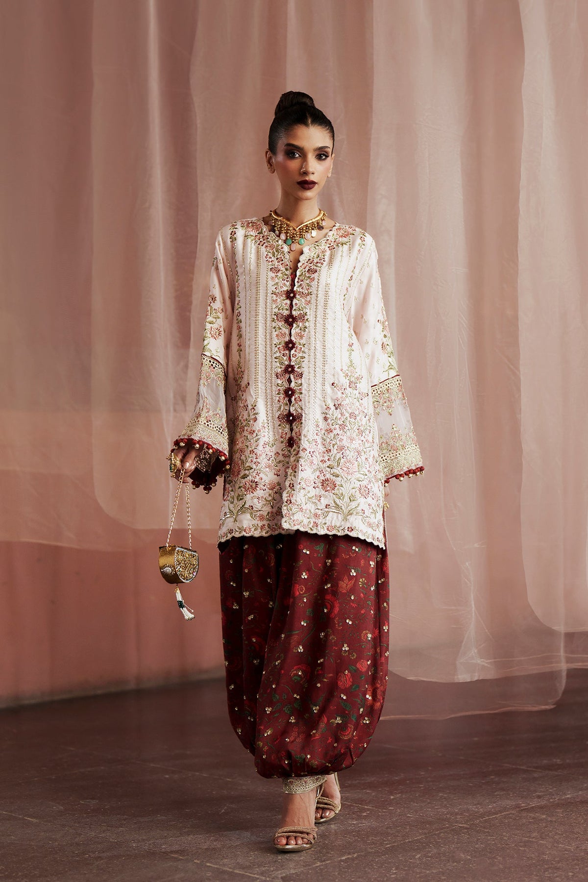 EMBROIDERED SUIT (E1216/104/329)