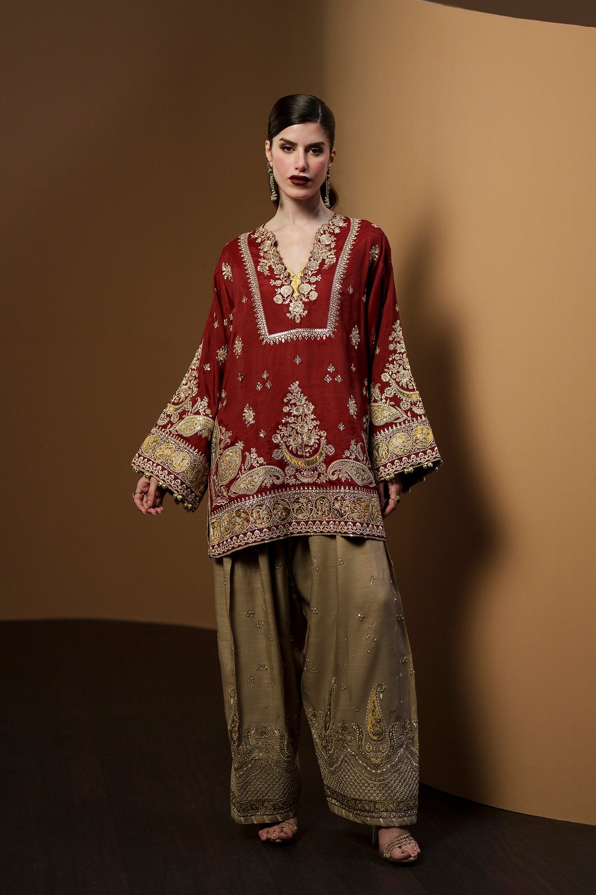 Ethnc – Grape Wine Embroidered Suit Style