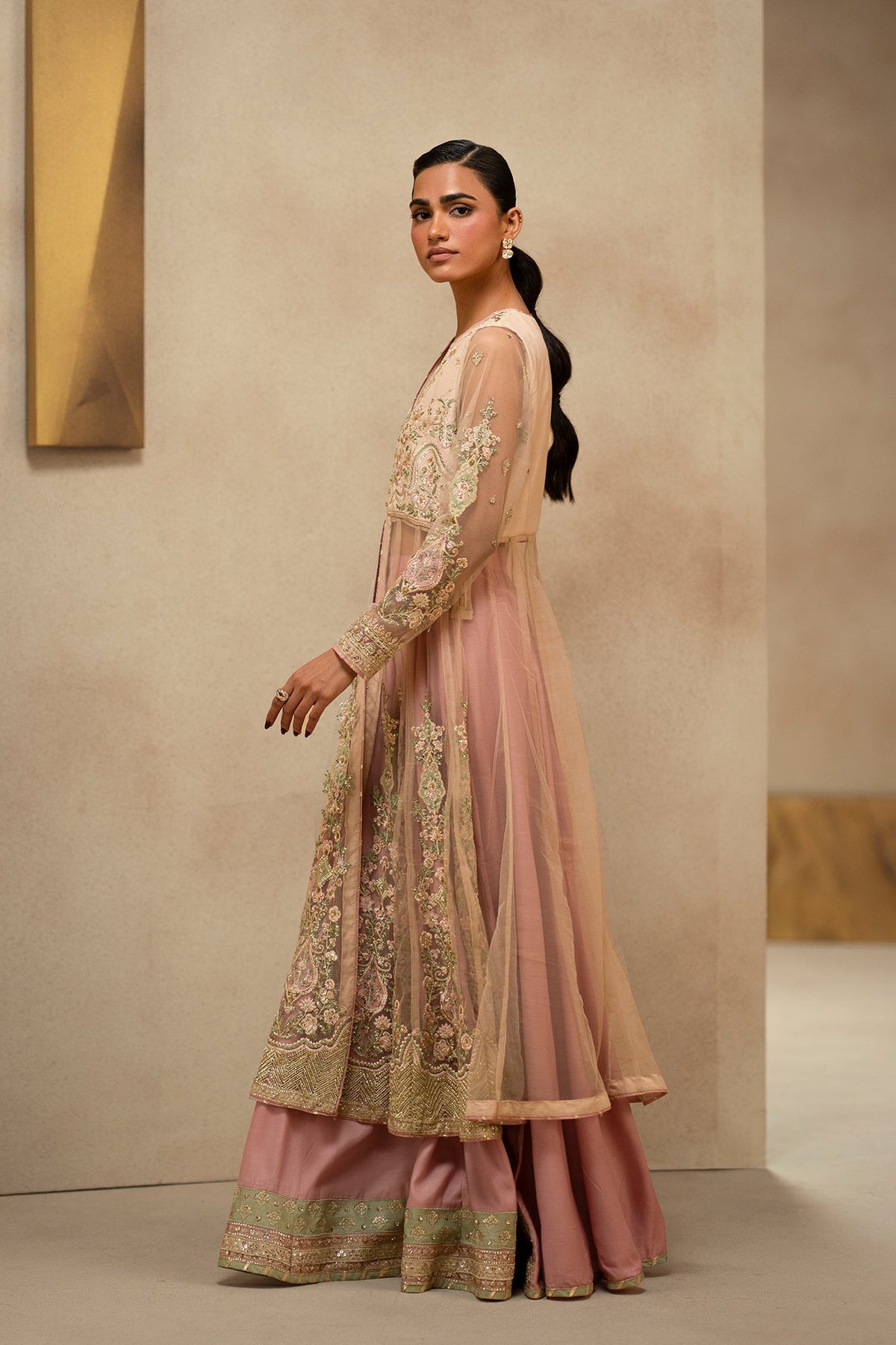 EMBROIDERED SUIT (E1220/104/006)